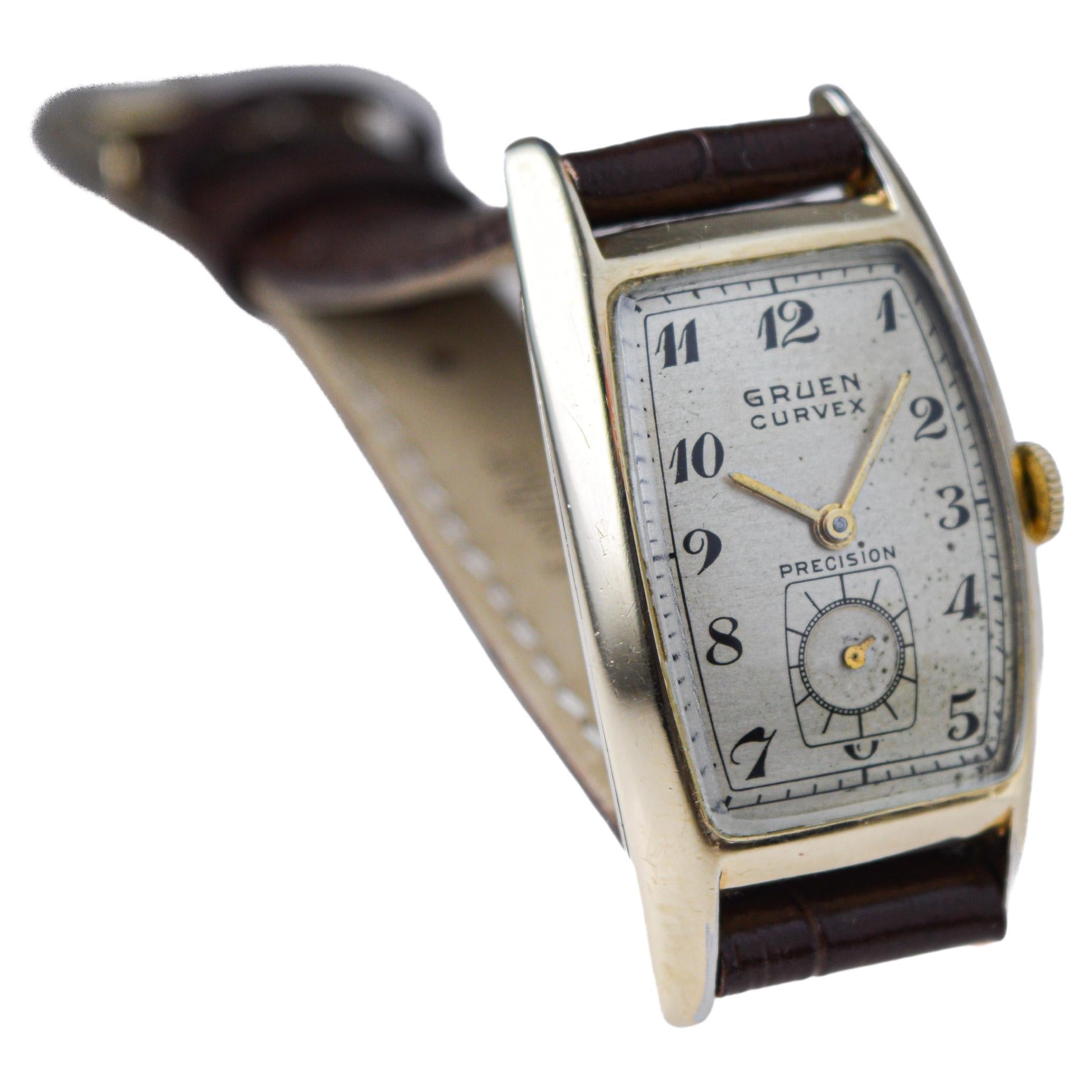 Gruen Gold Filled Art Deco Curvex Style Watch with Original Dial circa 1940's For Sale 2