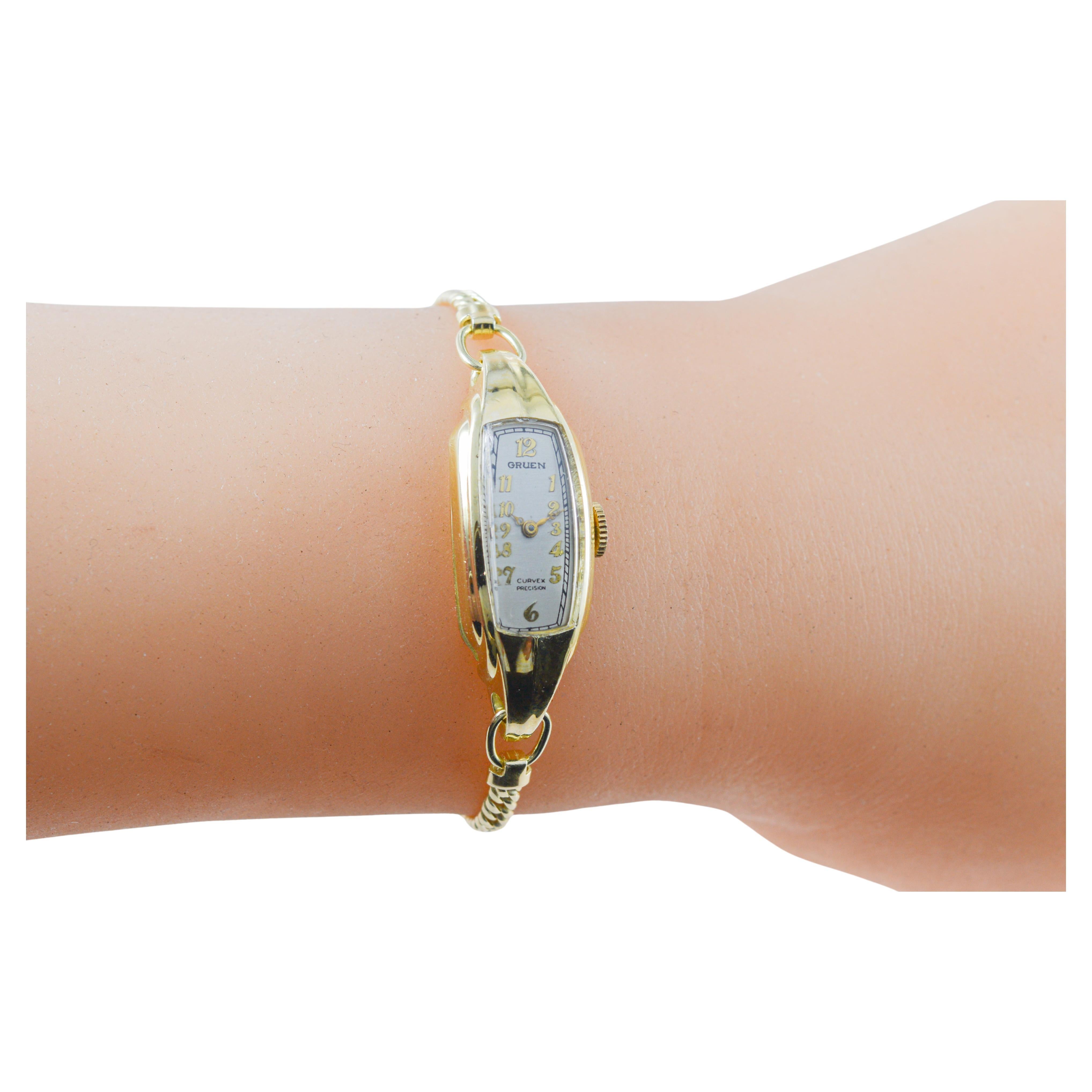 Gruen Gold Filled Art Deco Ladies Curvex with Original Period Bracelet 1937 For Sale 9