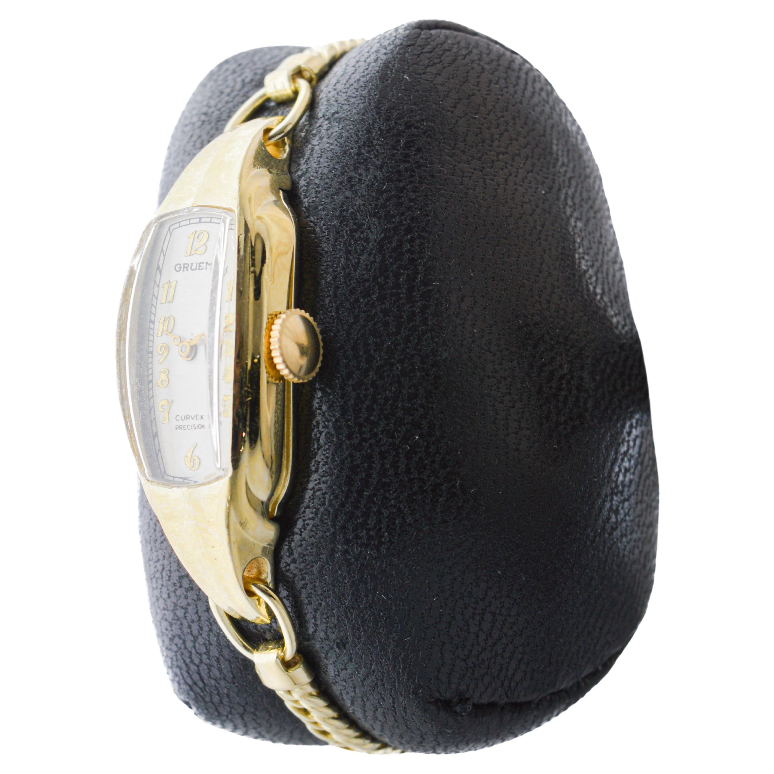 Gruen Gold Filled Art Deco Ladies Curvex with Original Period Bracelet 1937 For Sale 2