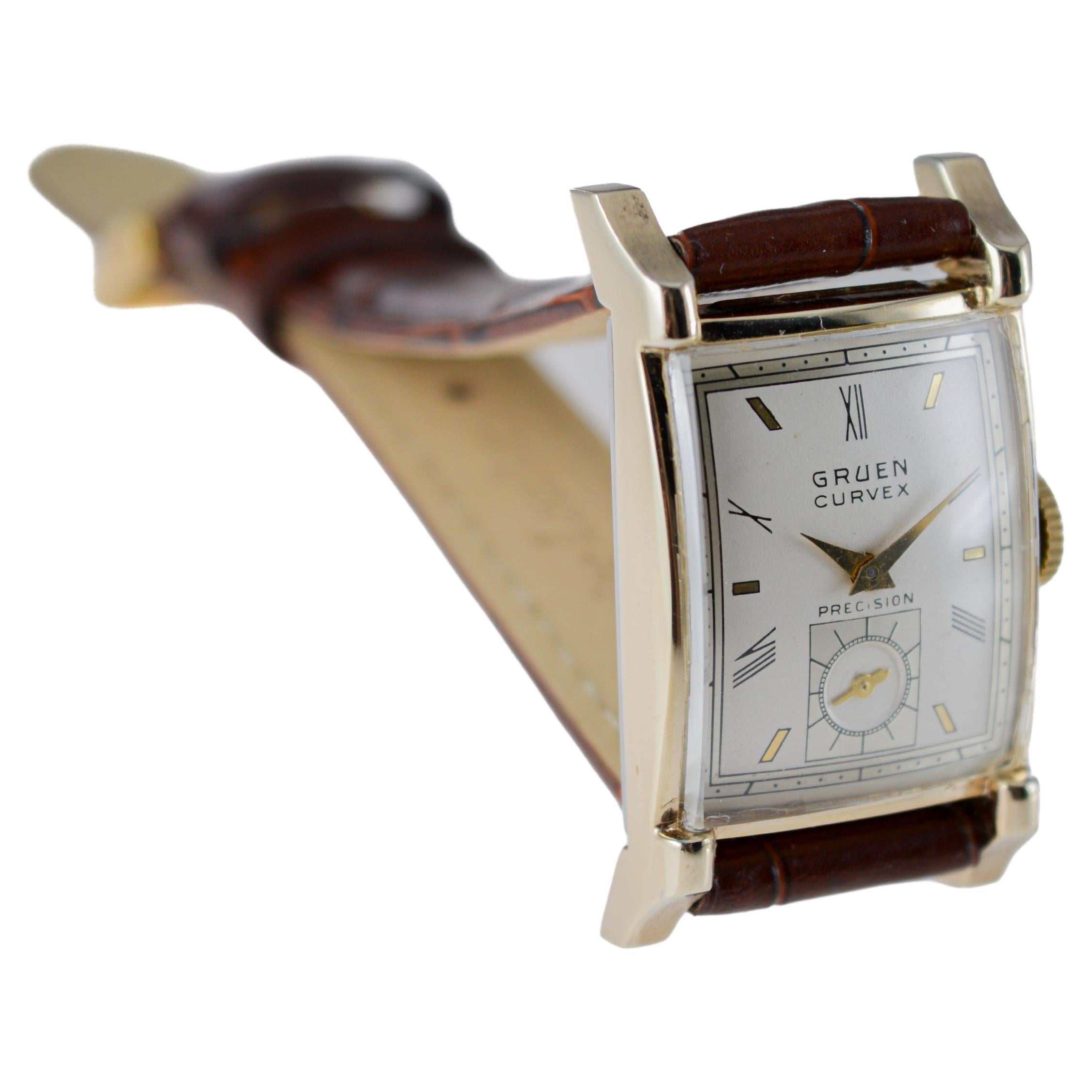 Gruen Gold Filled Art Deco Tank Style Watch with Rare Original Dial 1940's In Excellent Condition For Sale In Long Beach, CA