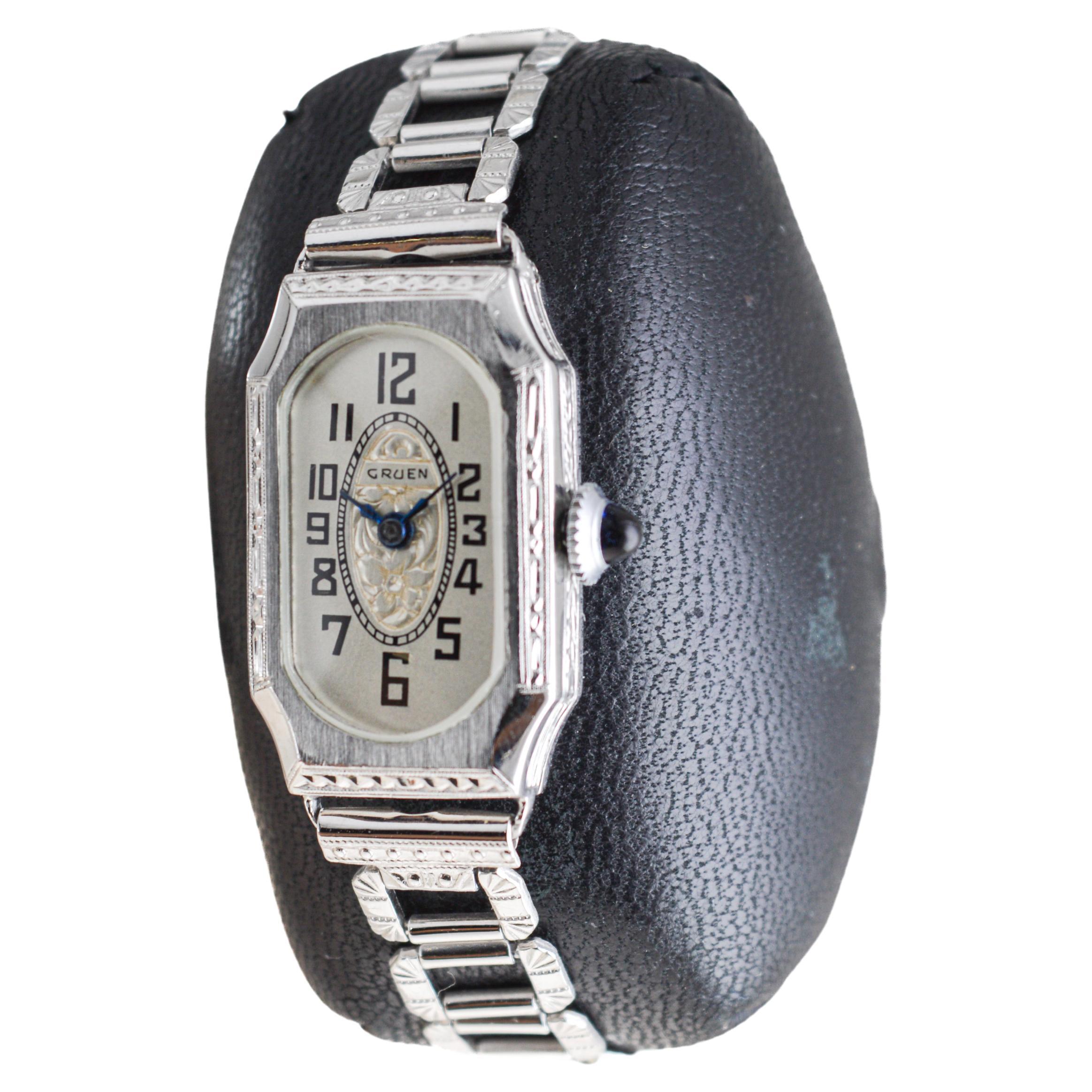 Gruen Goldgefüllte Damen-Art-déco-Uhr mit Original Zifferblatt und Armband 1930er Jahre im Zustand „Hervorragend“ im Angebot in Long Beach, CA