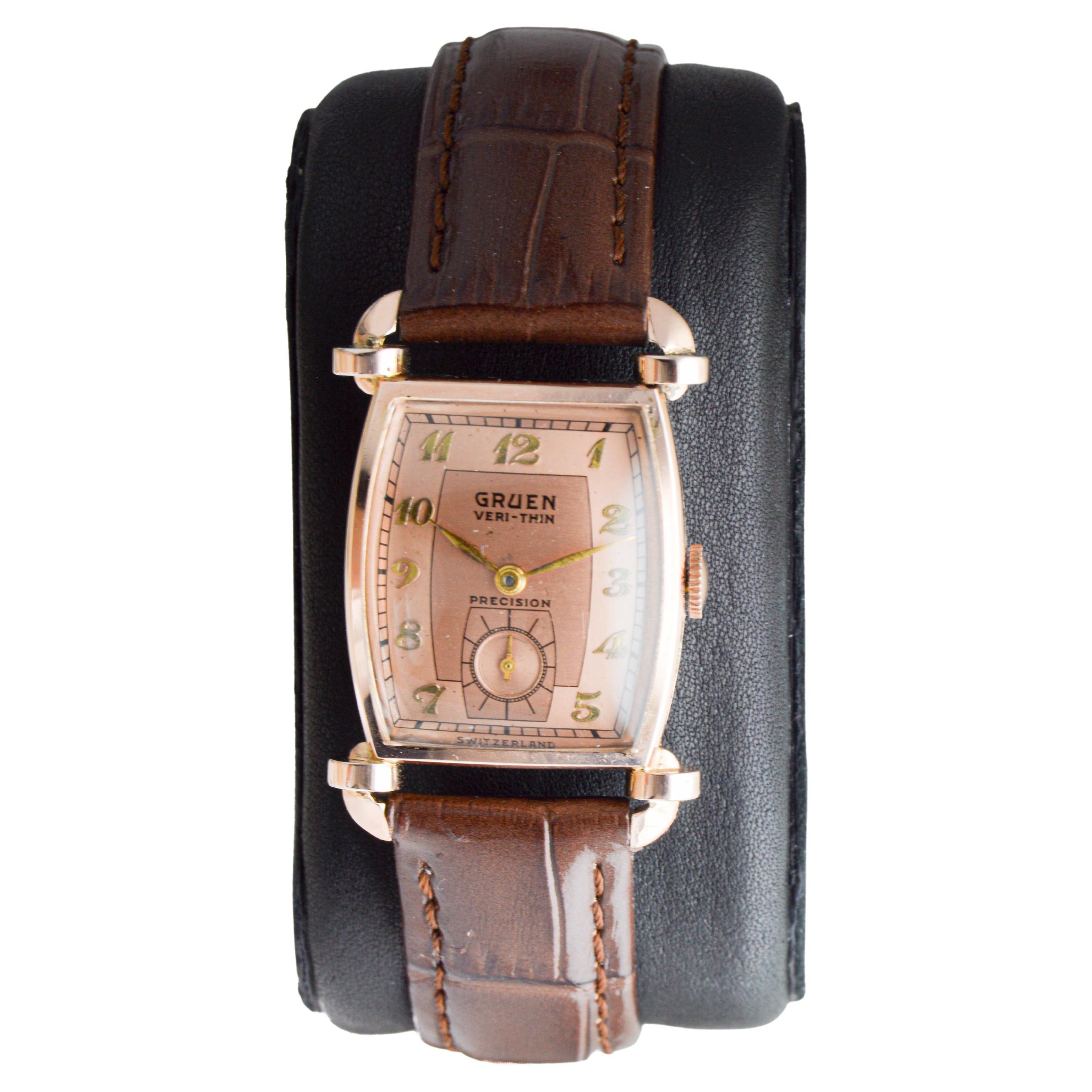 Rarissimo orologio Art Deco in oro rosa di Gruen del 1940 circa con quadrante originale In condizioni ottime in vendita a Long Beach, CA