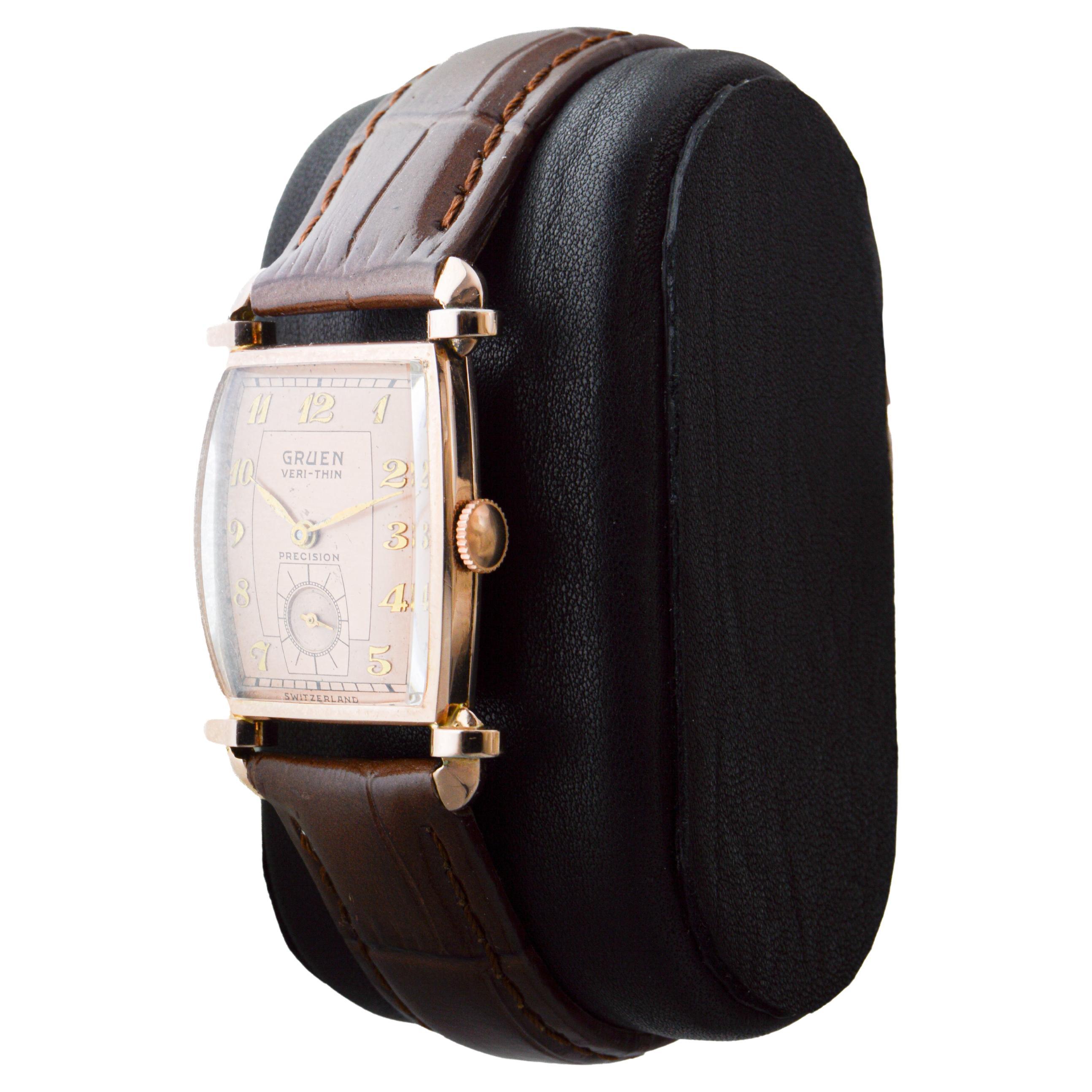 Rarissimo orologio Art Deco in oro rosa di Gruen del 1940 circa con quadrante originale in vendita 2