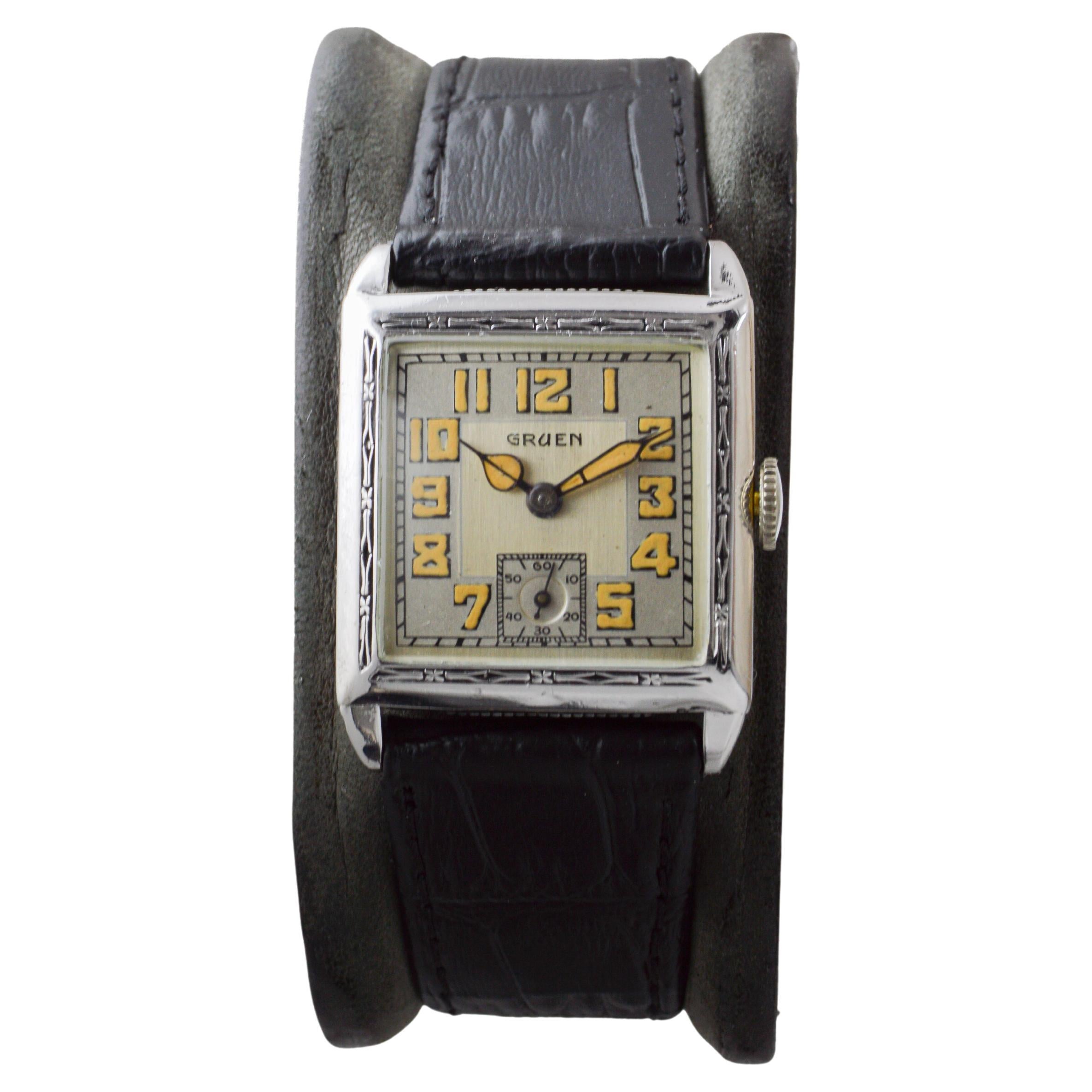 da uomo o donna Orologio da serbatoio Art Deco in oro bianco di Gruen del 1925 circa con quadrante in argento 925 in vendita