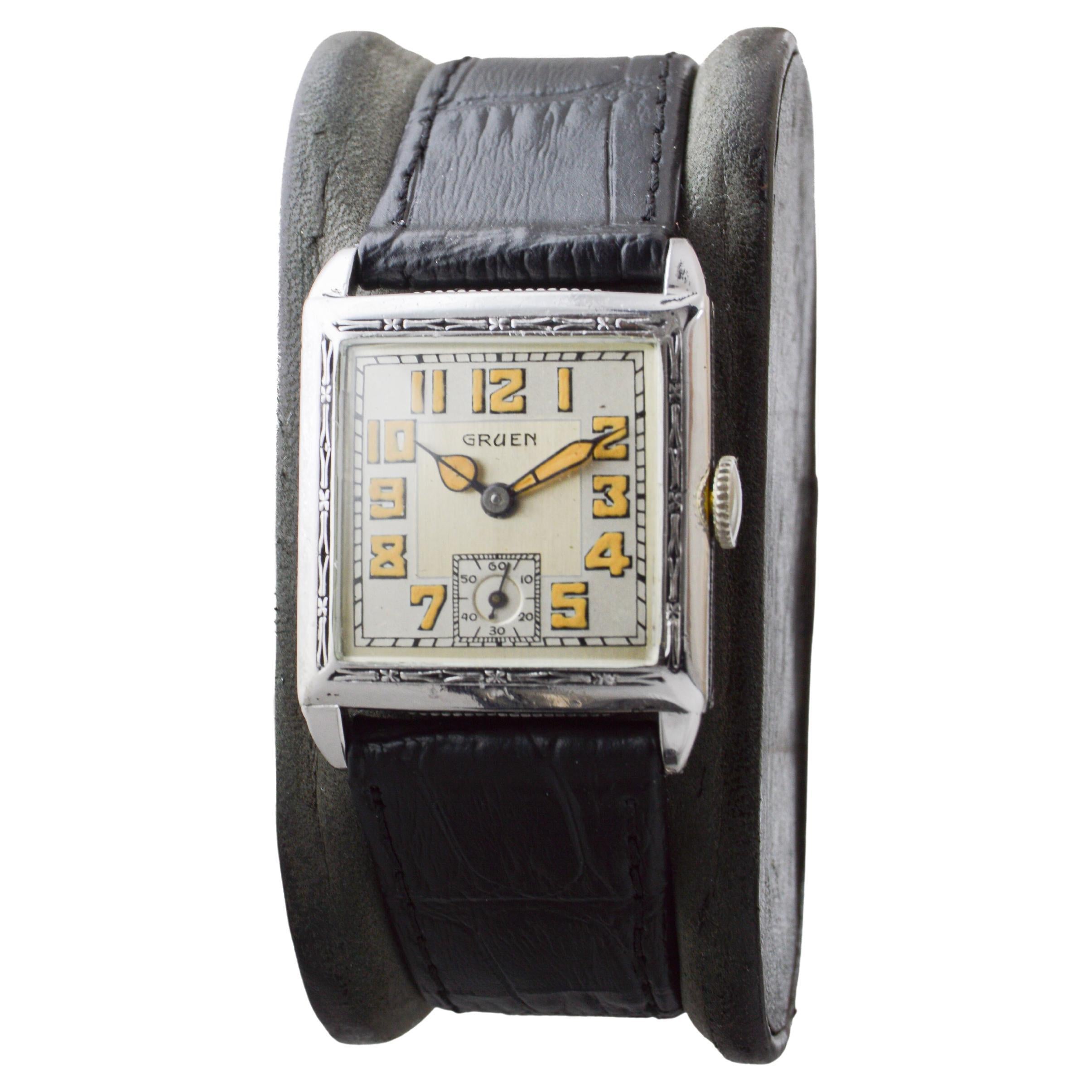 Orologio da serbatoio Art Deco in oro bianco di Gruen del 1925 circa con quadrante in argento 925 in vendita 1