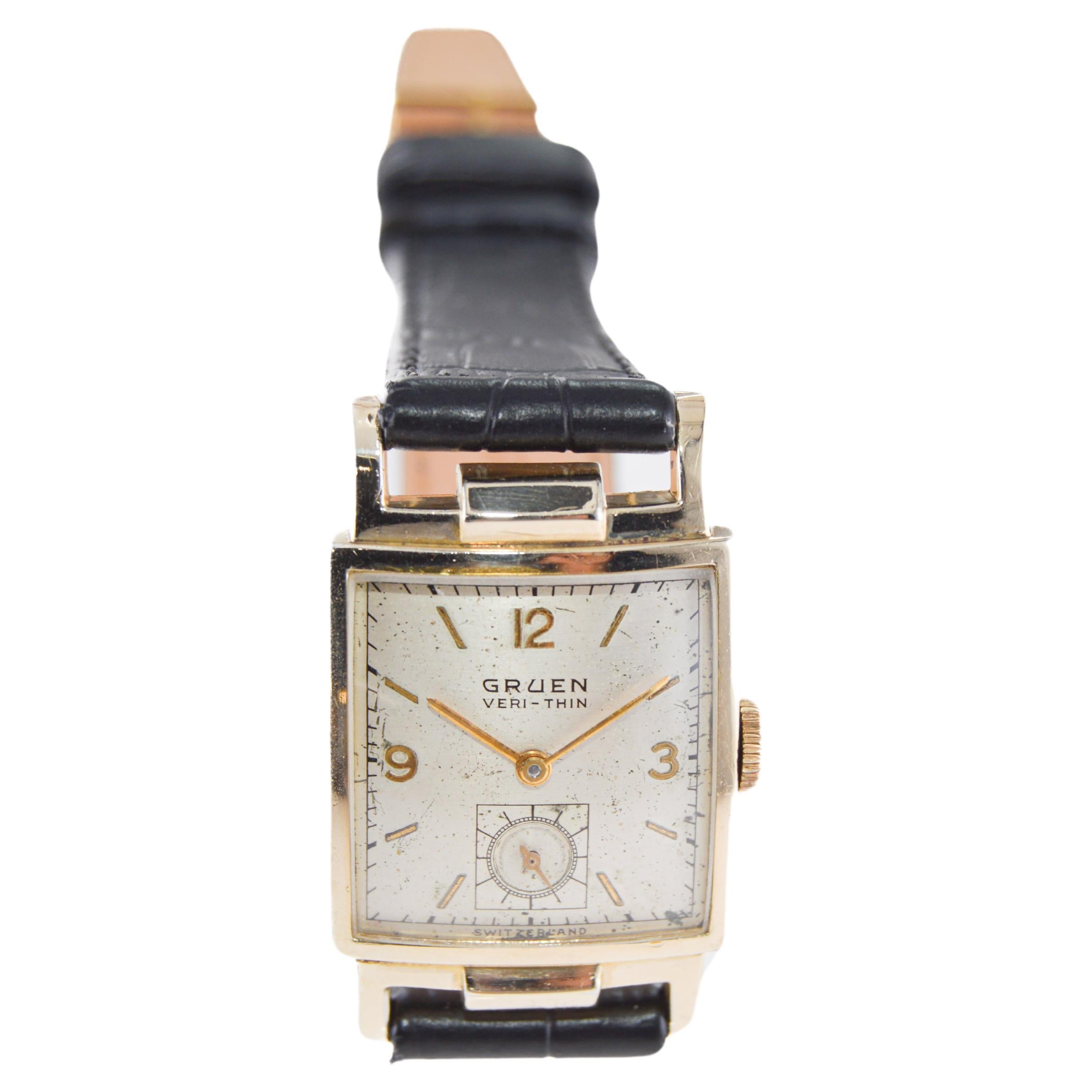 Gruen Yellow Gold Art Deco Tank Style watch with Original Dial from 1940's For Sale 2