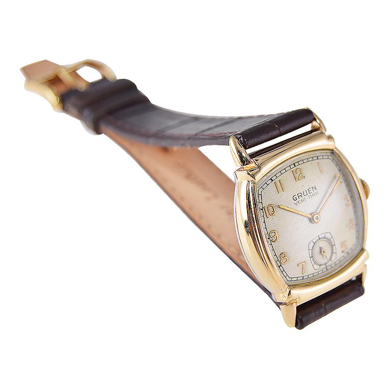 Gruen Yellow Gold Filled Art Deco Cushion Shape Watch from, 1940s For Sale 1
