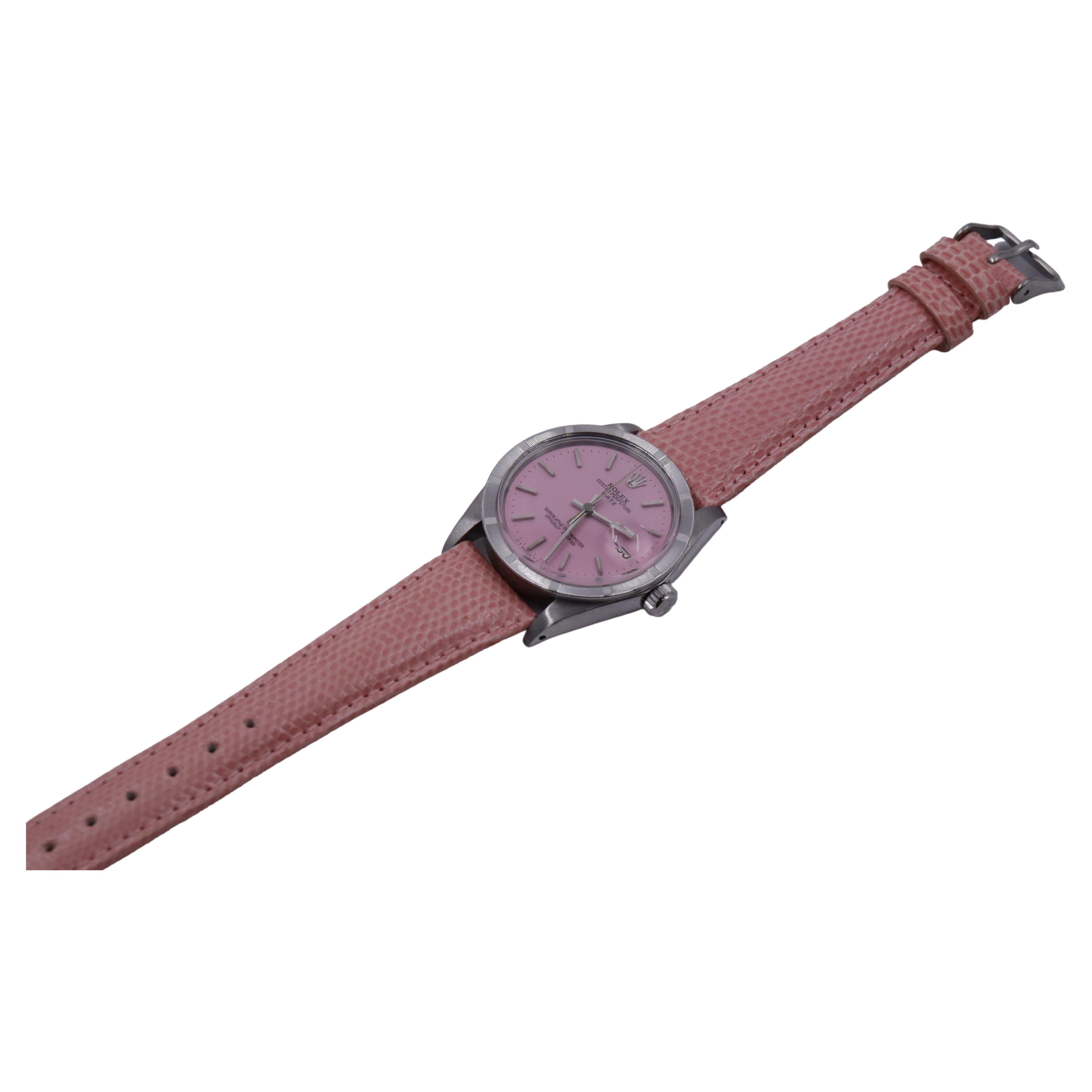 FABBRICA / CASA: Gruen Watch Company
STILE / RIFERIMENTO: Art Déco 
METALLO / MATERIALE: Oro giallo riempito
CIRCA / ANNO: 1940
DIMENSIONI / FORMATO:  Lunghezza 38 mm X Larghezza 26 mm
MOVIMENTO / CALIBRO: Carica manuale / 17 rubini / Calibro