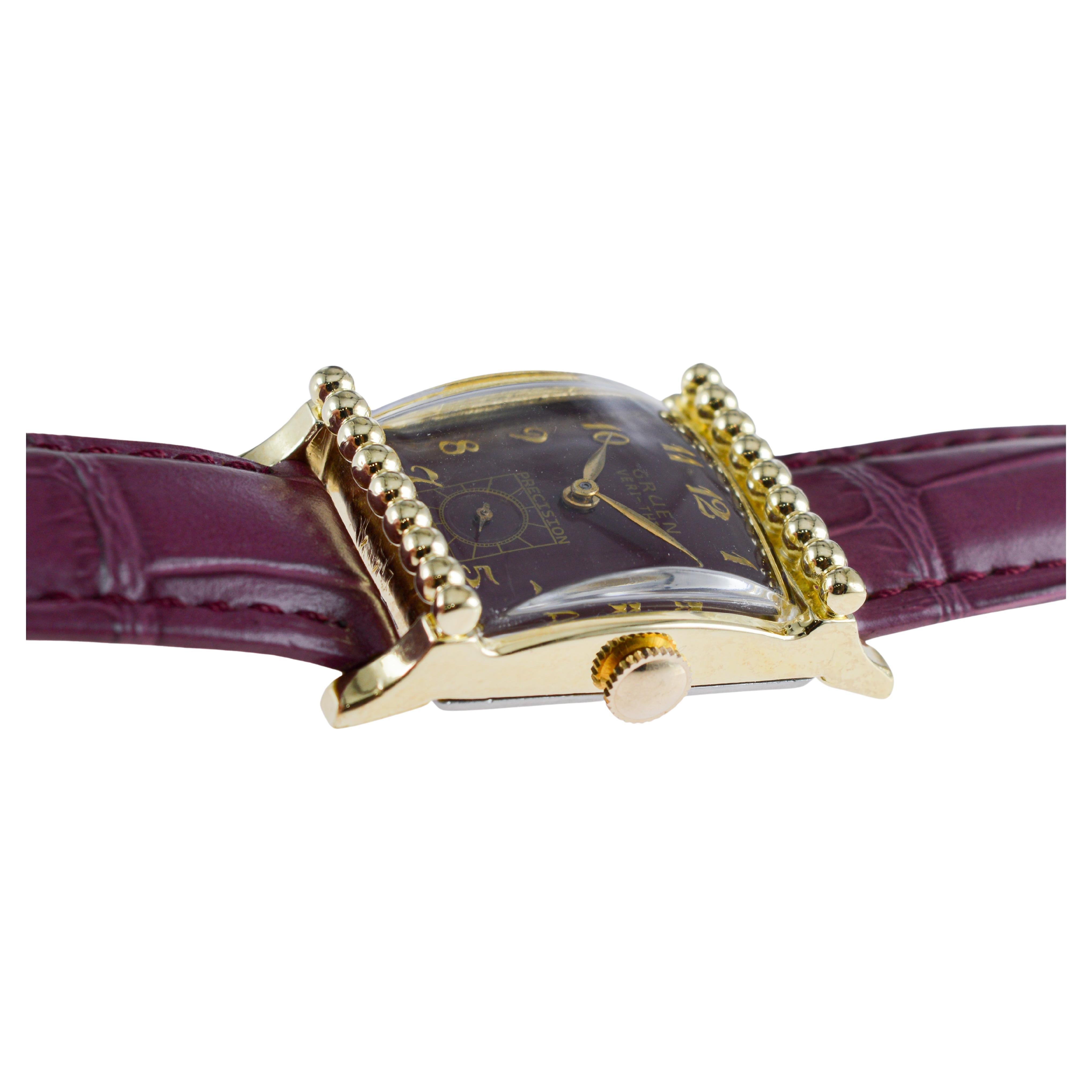 Gruen en or jaune Art Deco Veri Thin avec cadran personnalisé circa 1940's en vente 7