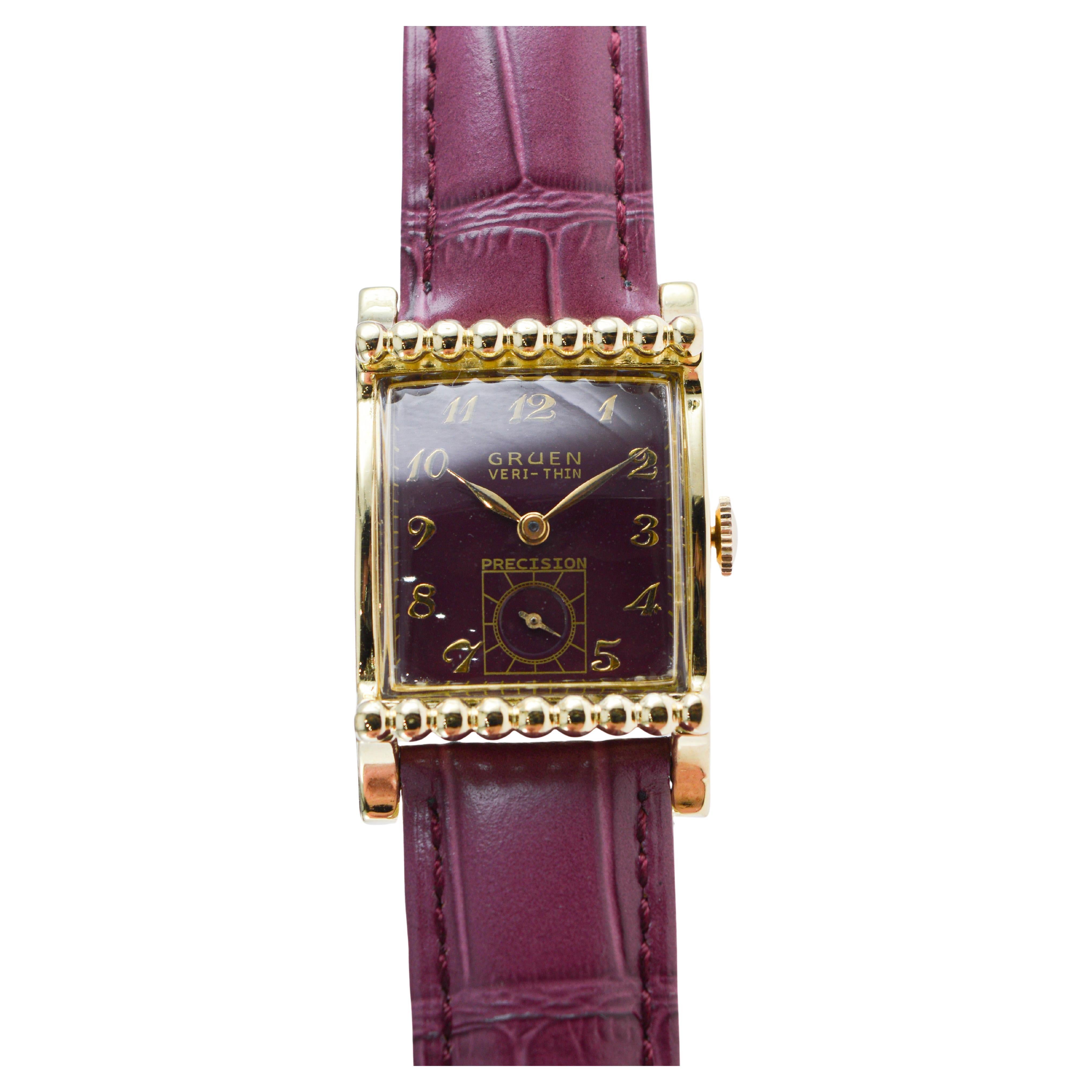 Gruen en or jaune Art Deco Veri Thin avec cadran personnalisé circa 1940's en vente 3