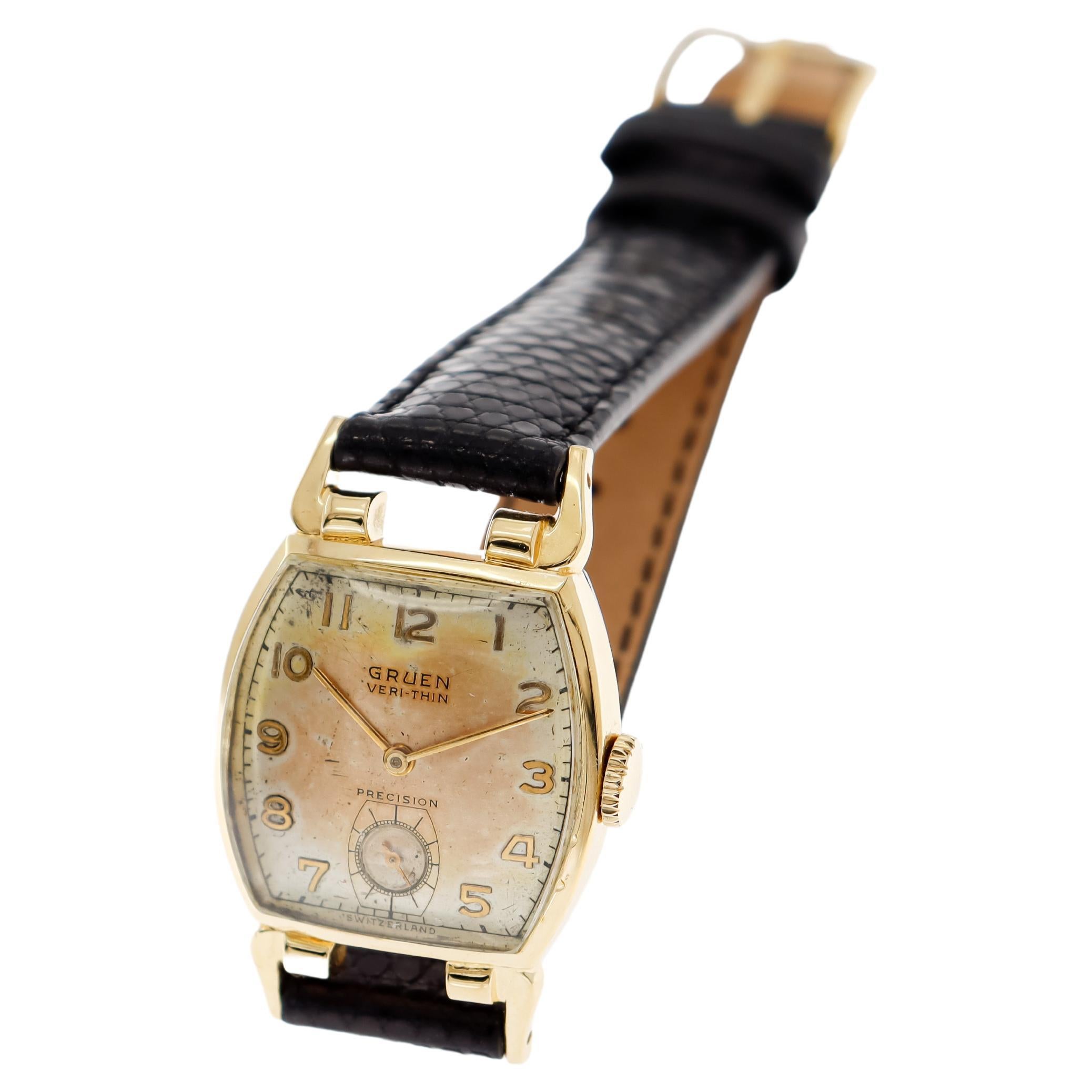 Women's or Men's Gruen Yellow Gold Filled Art Deco Watch with Original Patinated Dial from 1947