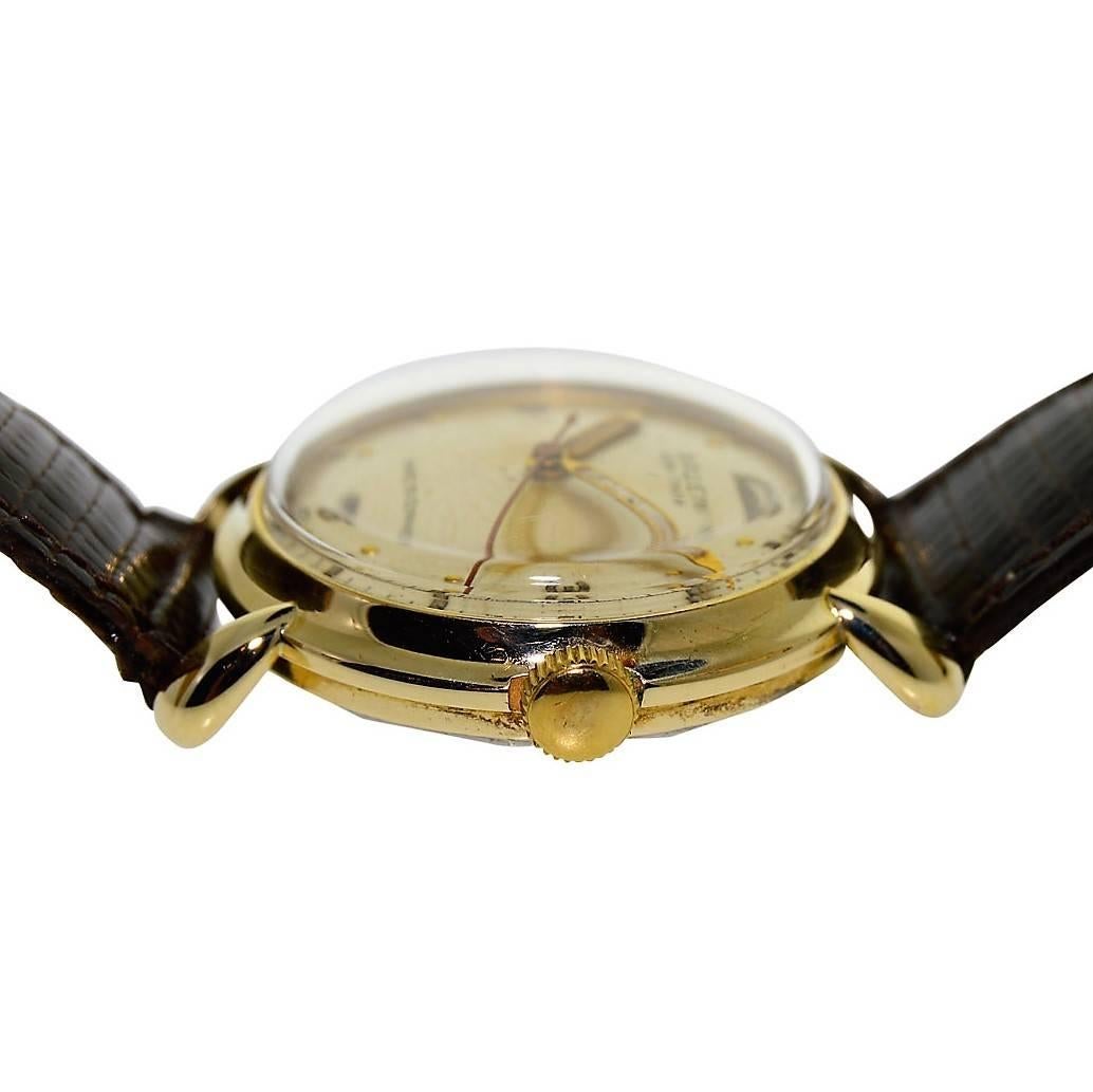 Women's or Men's Gruen Yellow Gold Filled Original Dial Art Deco Manual Wristwatch, circa 1940s