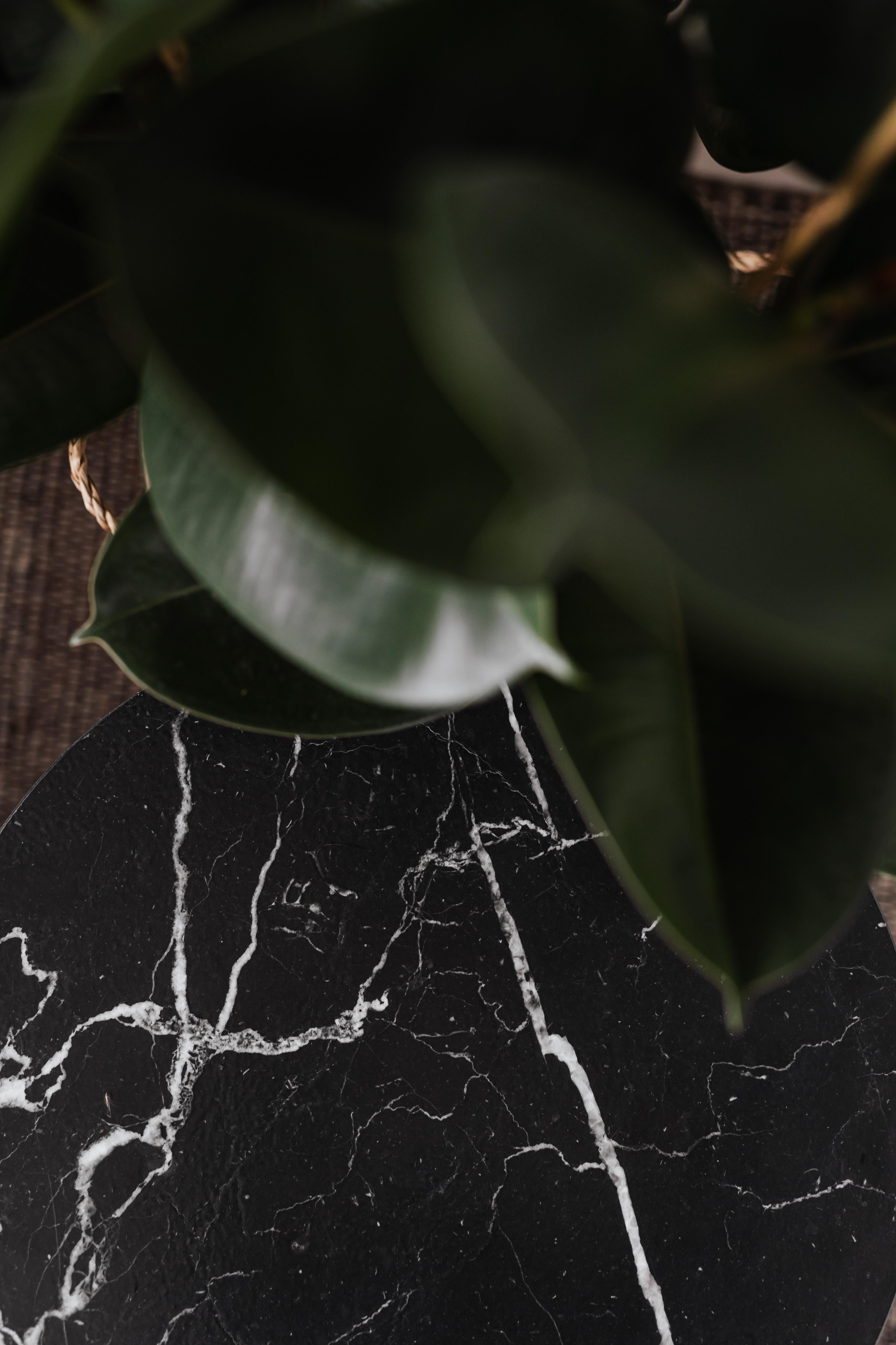 Mesa baja Gruff Nero Marquina S by Un'common en Nuevo estado para la venta en Geneve, CH