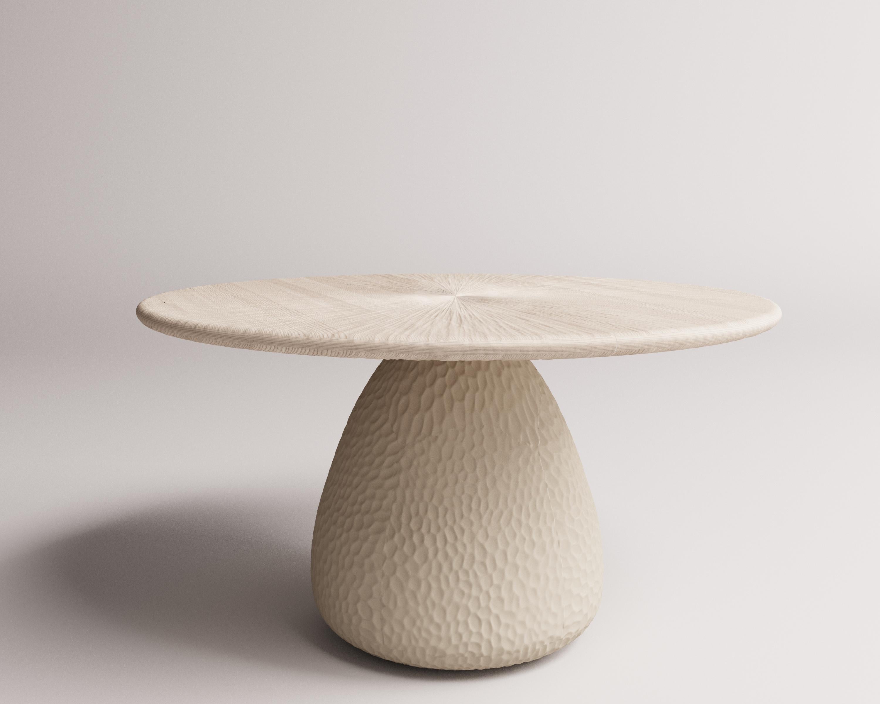 Grun' table In New Condition For Sale In Miami, FL