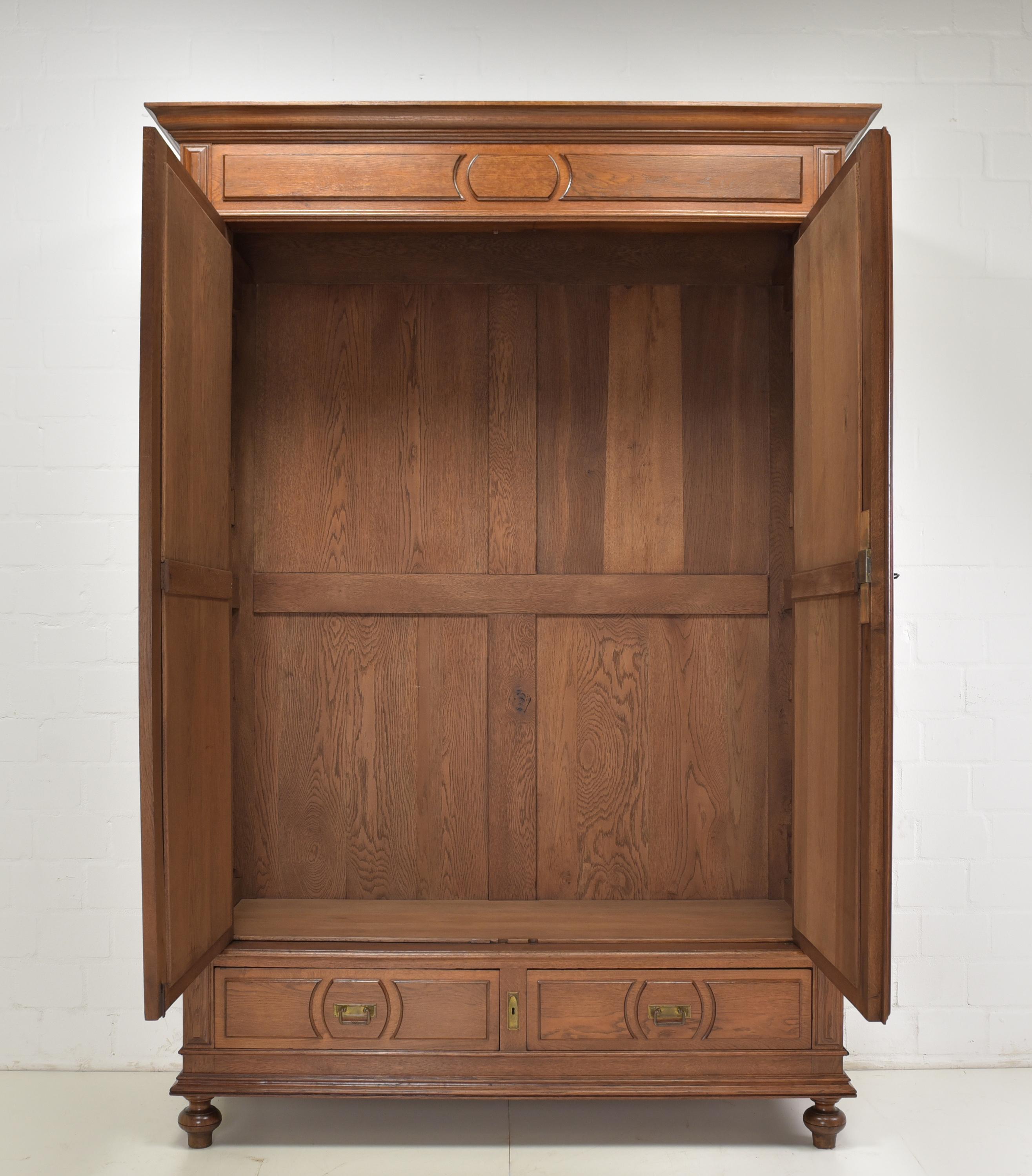 Gründerzeit Hallway Closet / Wardrobe in Solid Oak, 1900 In Good Condition In Lüdinghausen, DE