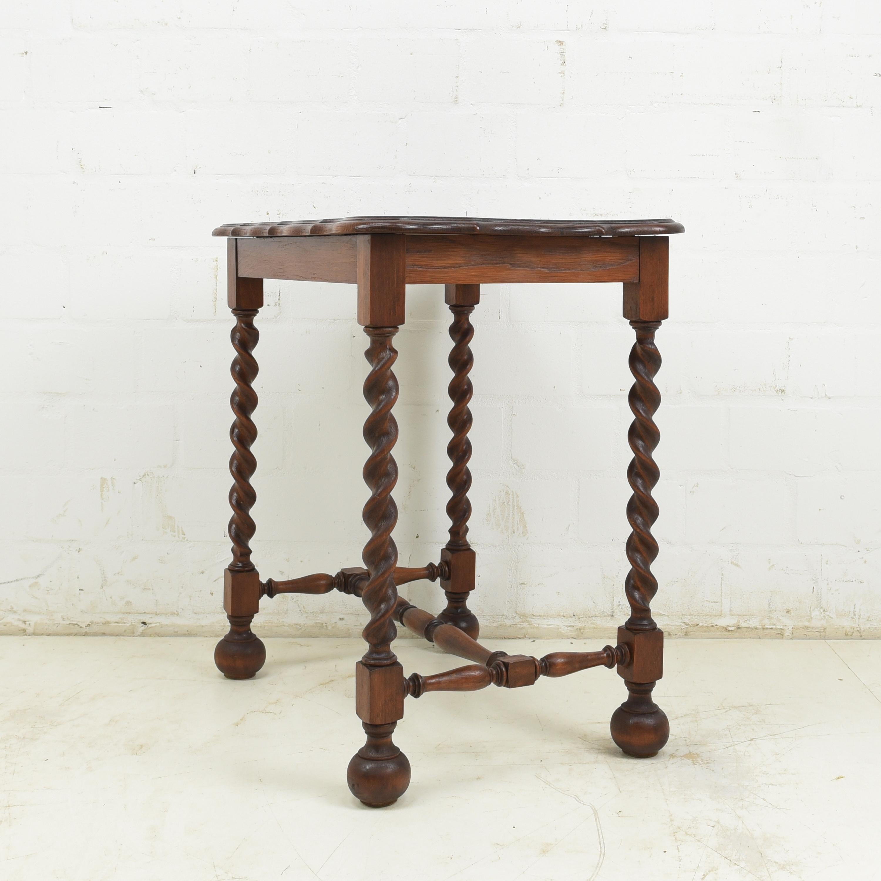 Gründerzeit Side Table / Coffee Table in Solid Oak, 1890 For Sale 8