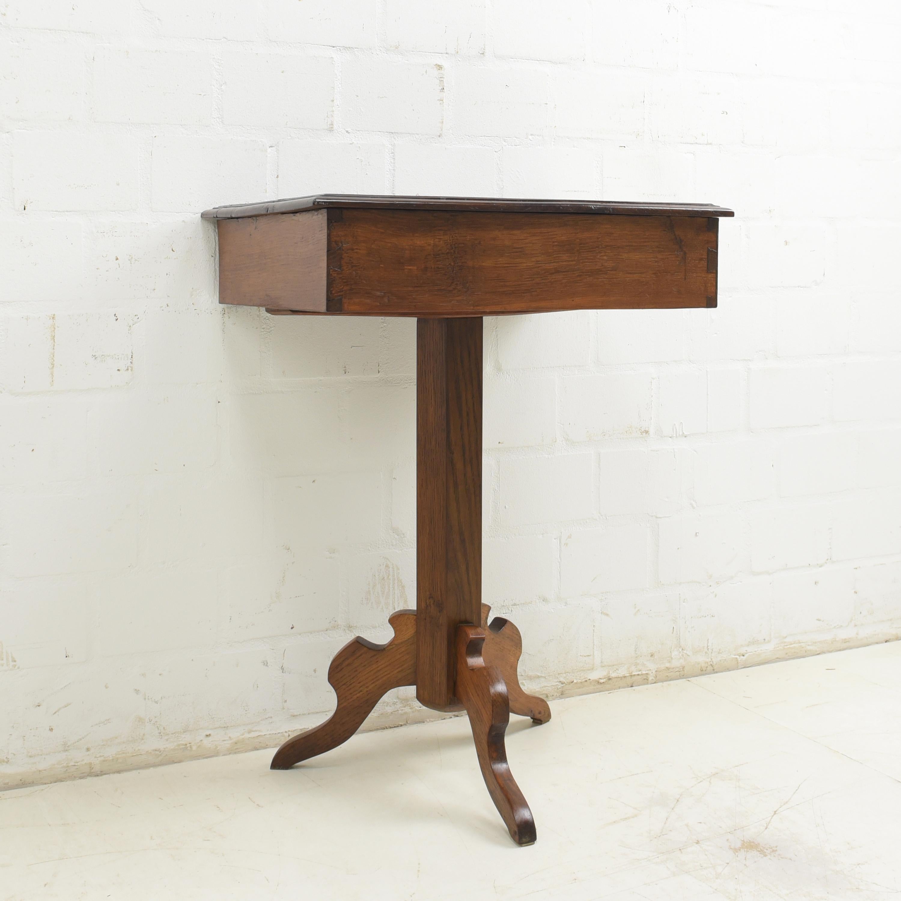 Gründerzeit Side Table with Drawer in Oak Pedestal, 1900 For Sale 6