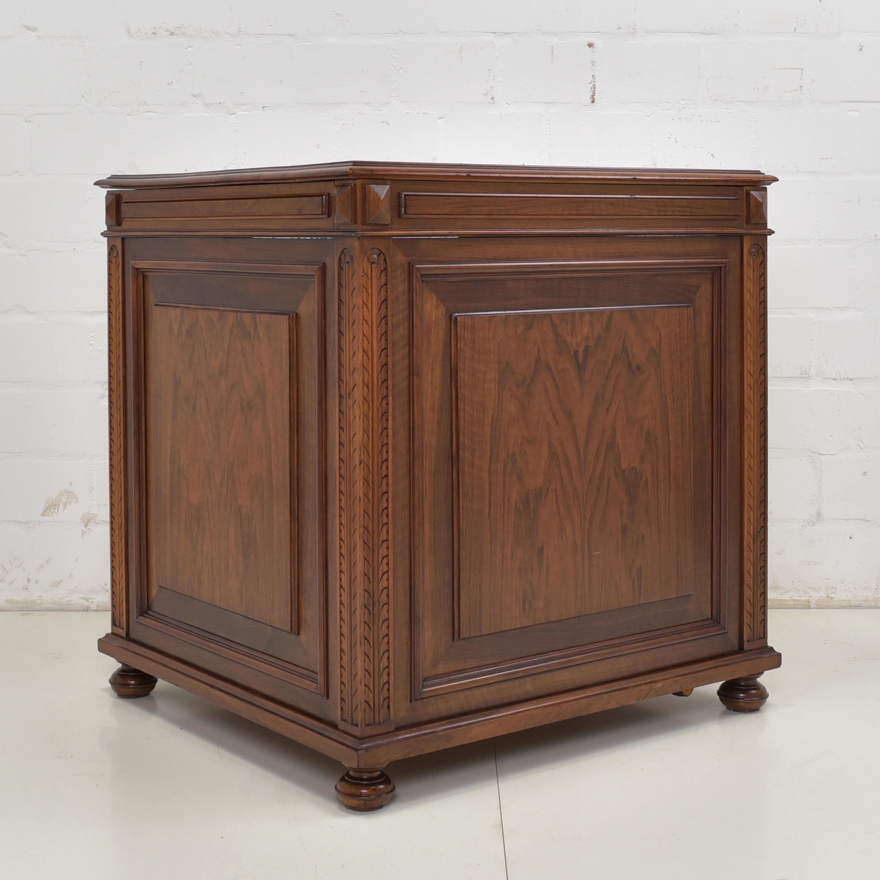 Gründerzeit Small Deep Chest of Drawers in Solid Walnut, 1900 For Sale 8