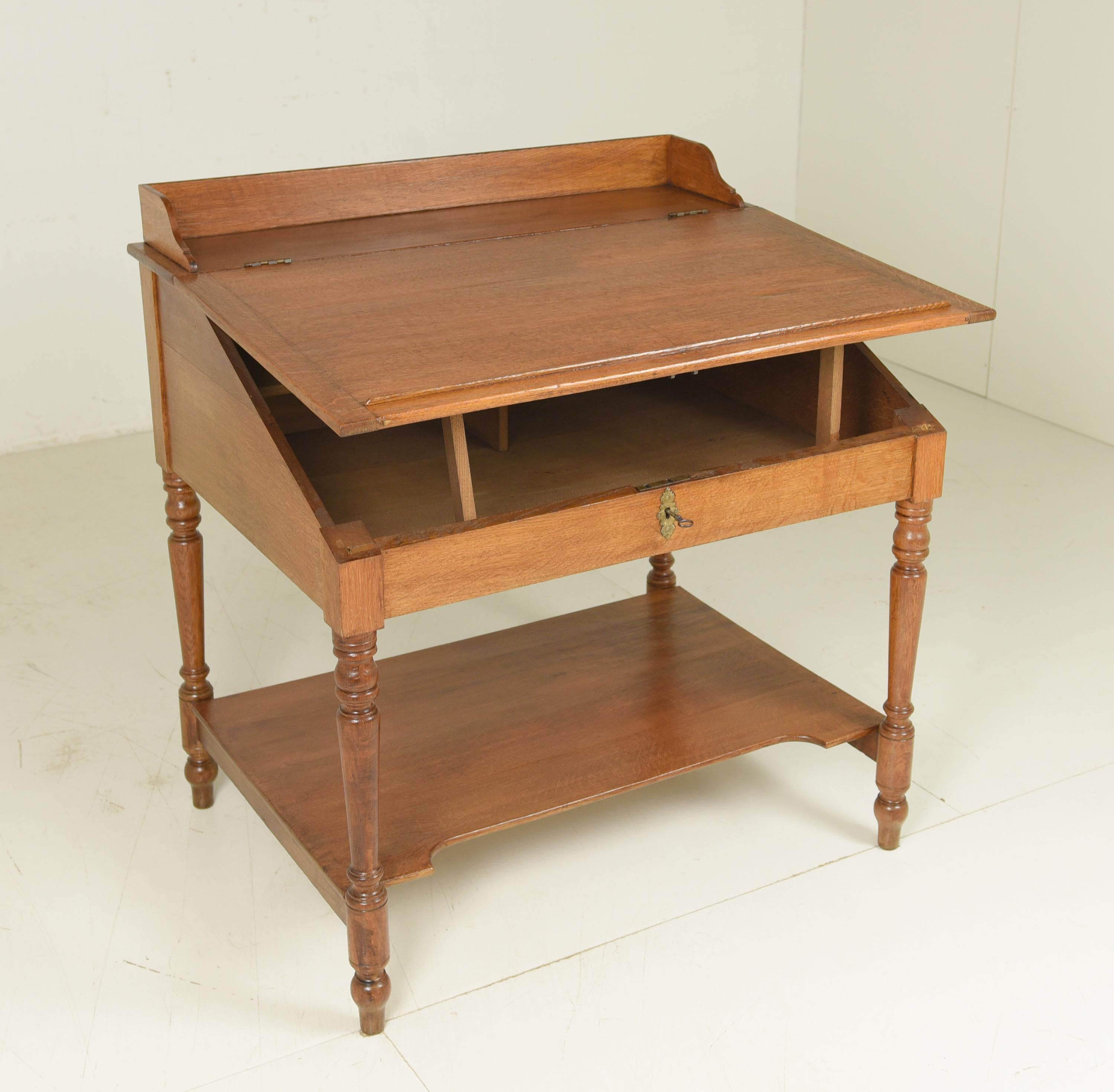 Gründerzeit Writing Desk / Seat Desk in Solid Oak, 1880 In Good Condition For Sale In Lüdinghausen, DE