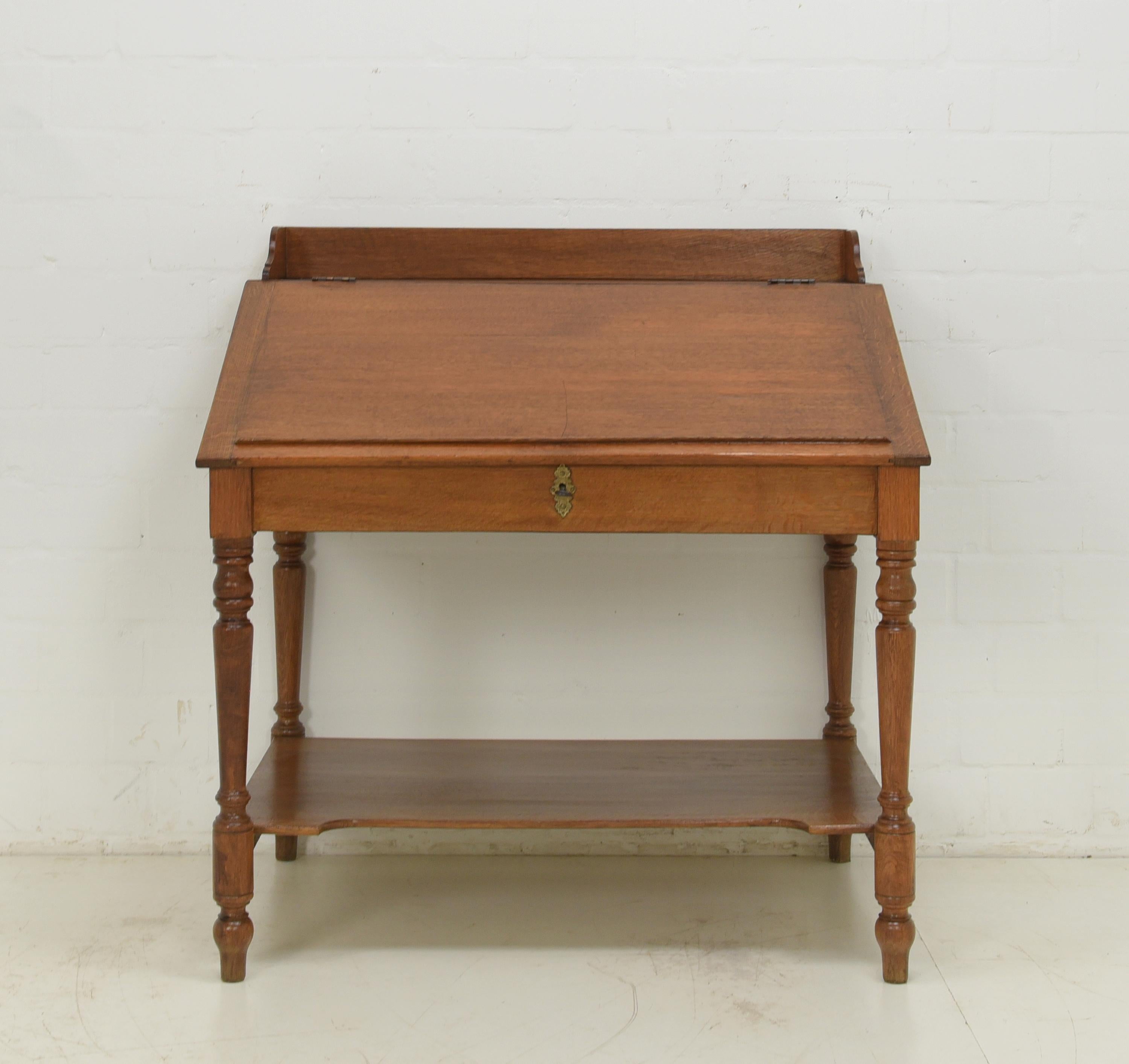 19th Century Gründerzeit Writing Desk / Seat Desk in Solid Oak, 1880 For Sale