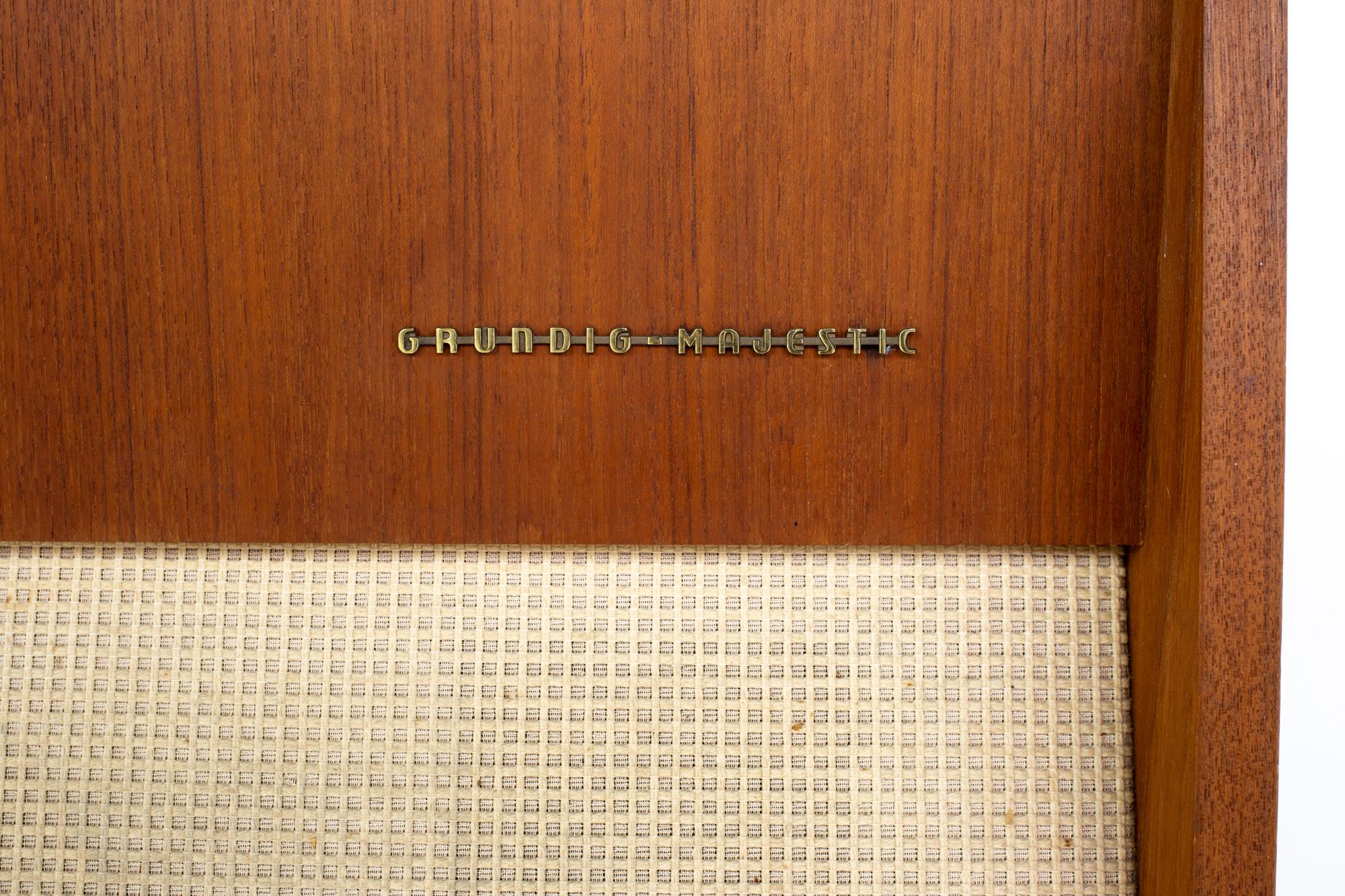 Grundig Majestic Mid Century Stereo Record Console 2