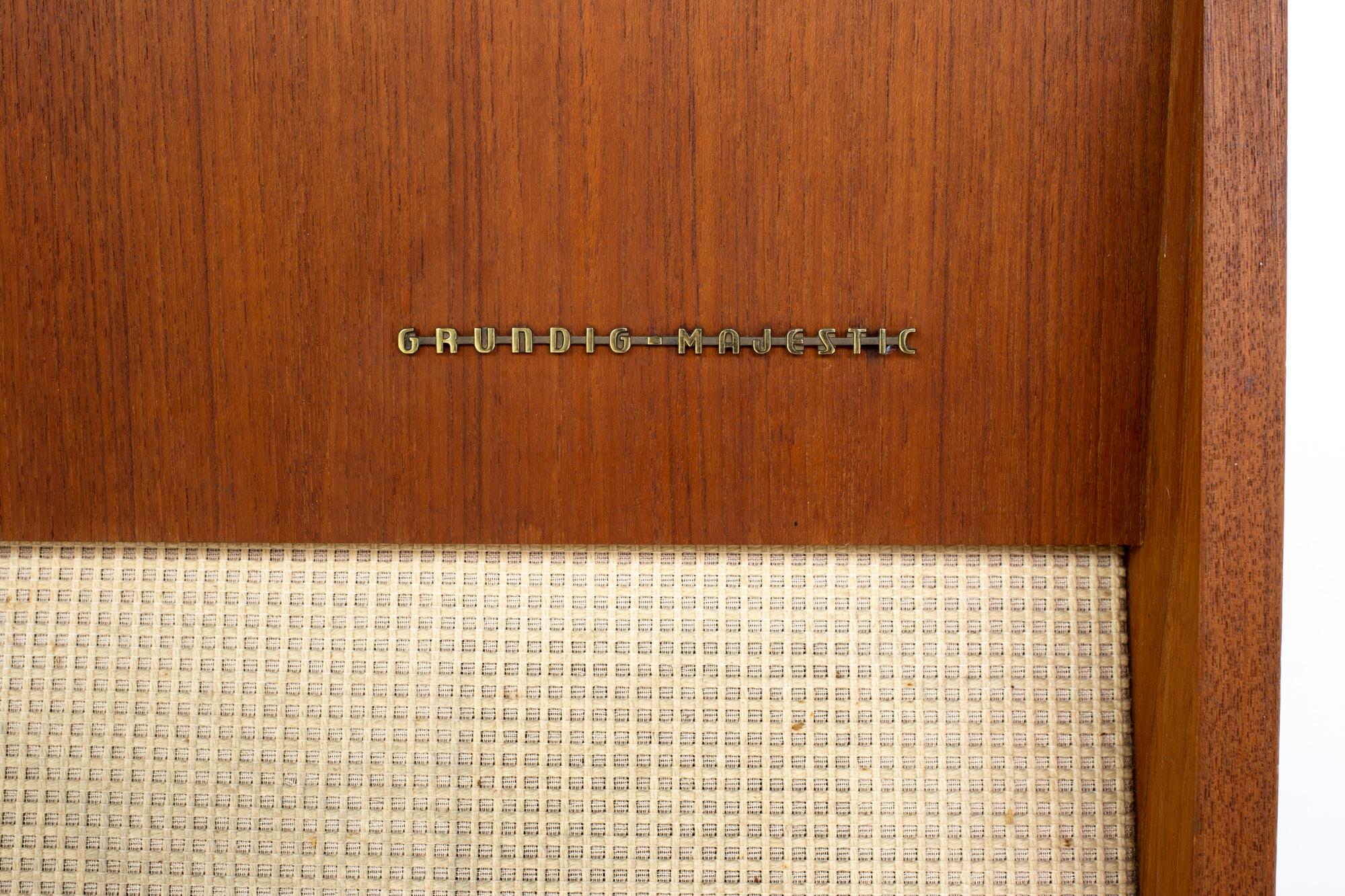 Grundig Majestic Mid Century Stereo Record Console 2