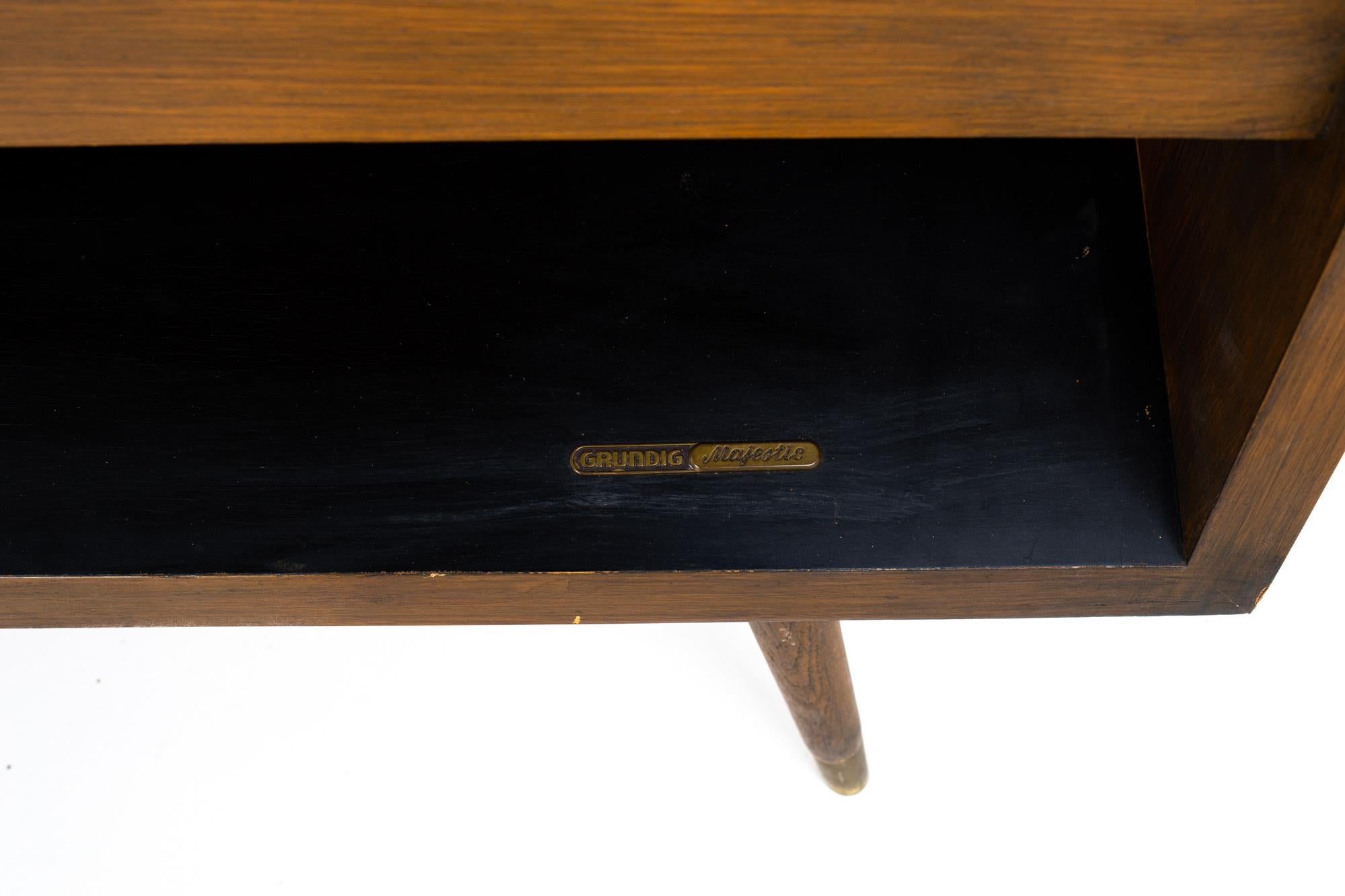 Grundig Majestic Mid Century Record Console Stereo 2