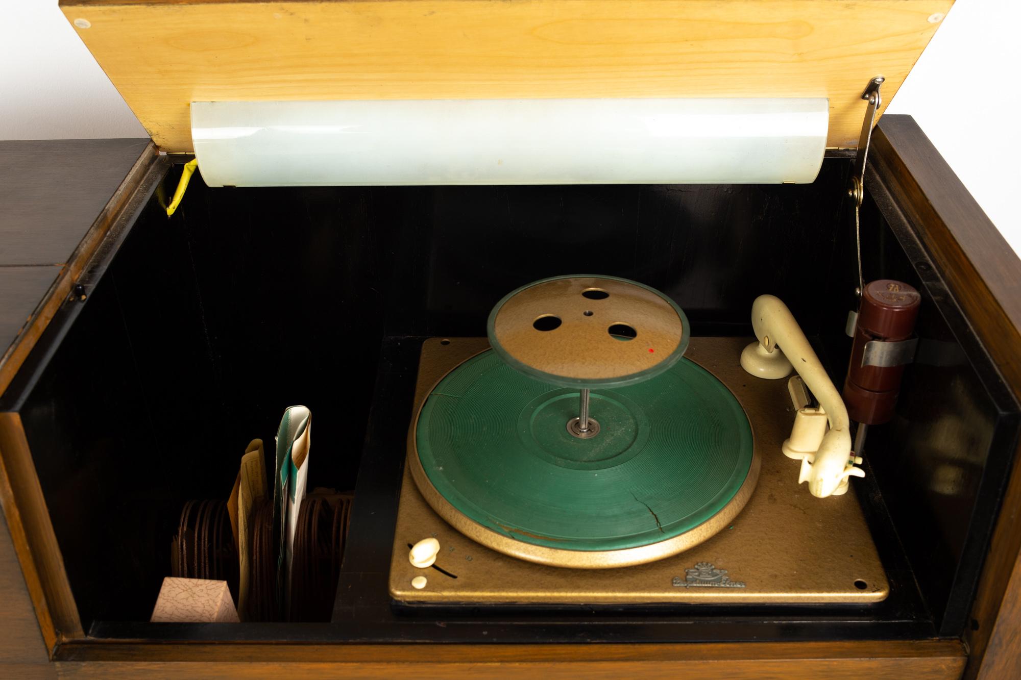 Mid-20th Century Grundig Majestic Mid Century Record Console Stereo