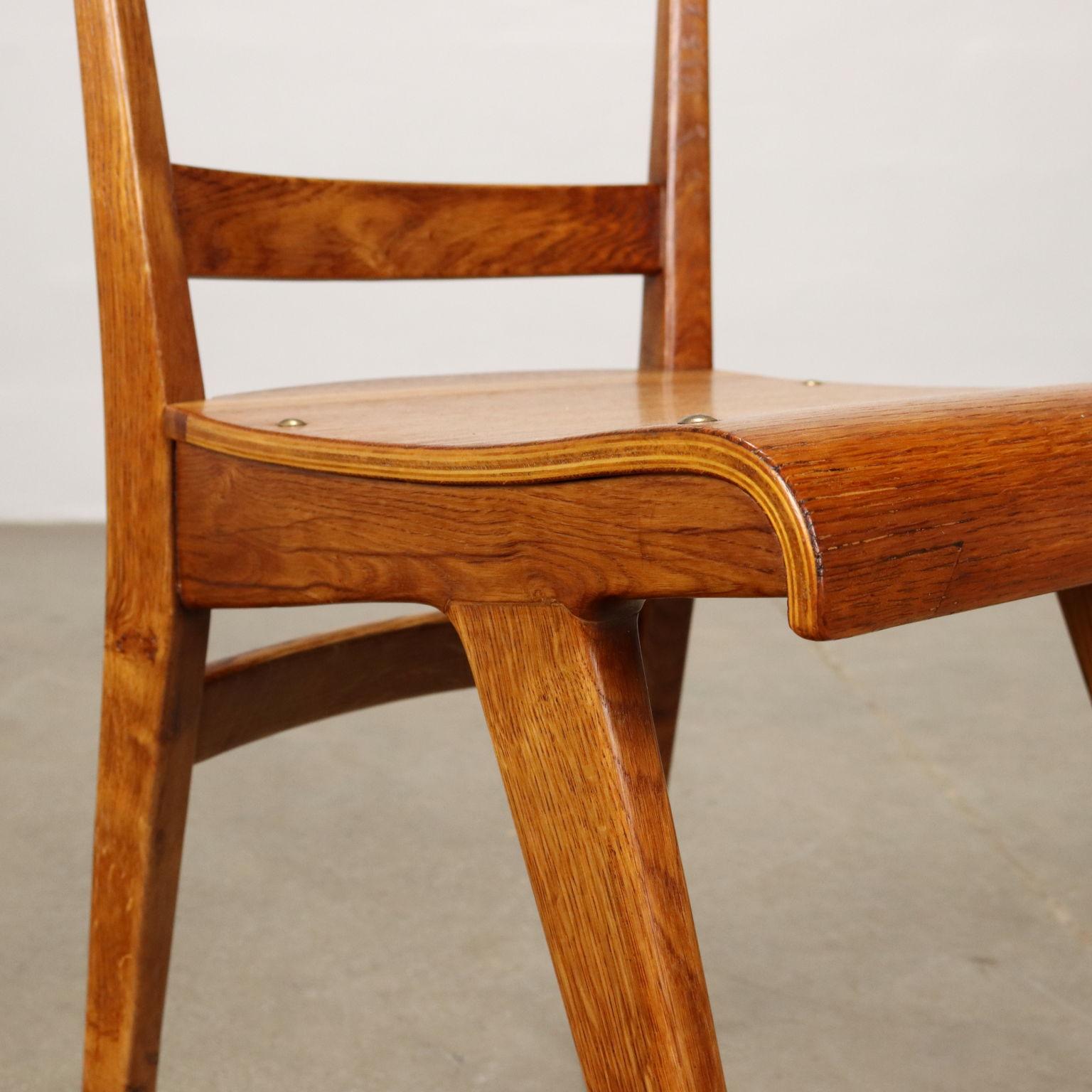 Oak Gruppo di quattro sedie anni 50, in rovere, marroni