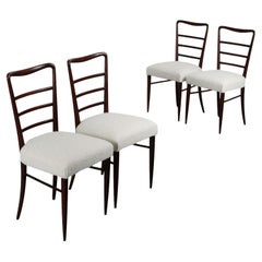 Groupe de quatre chaises restaurées des années 1950