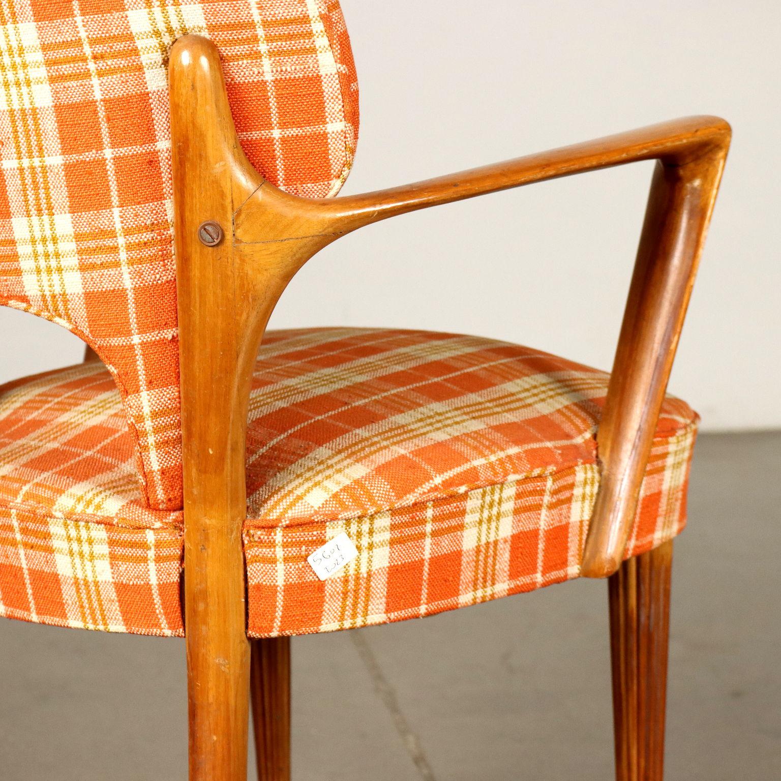 Milieu du XXe siècle Groupe de quatre chaises avec accoudoirs 1950 en vente