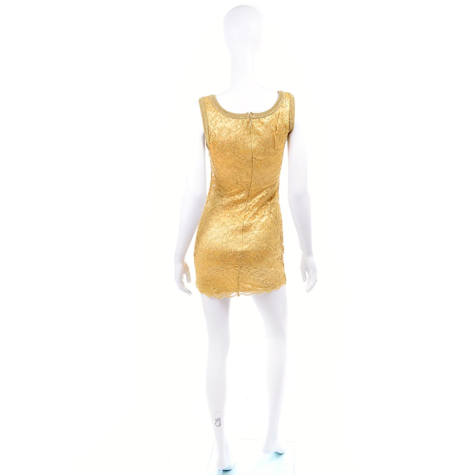 Bergdorf Goodman Mini robe moulante en dentelle extensible dorée Gruppo GFT Pour femmes en vente