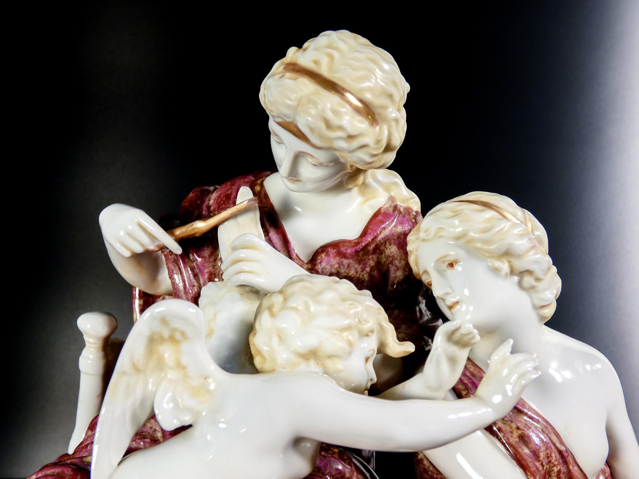 Grupo escultórico de porcelana 