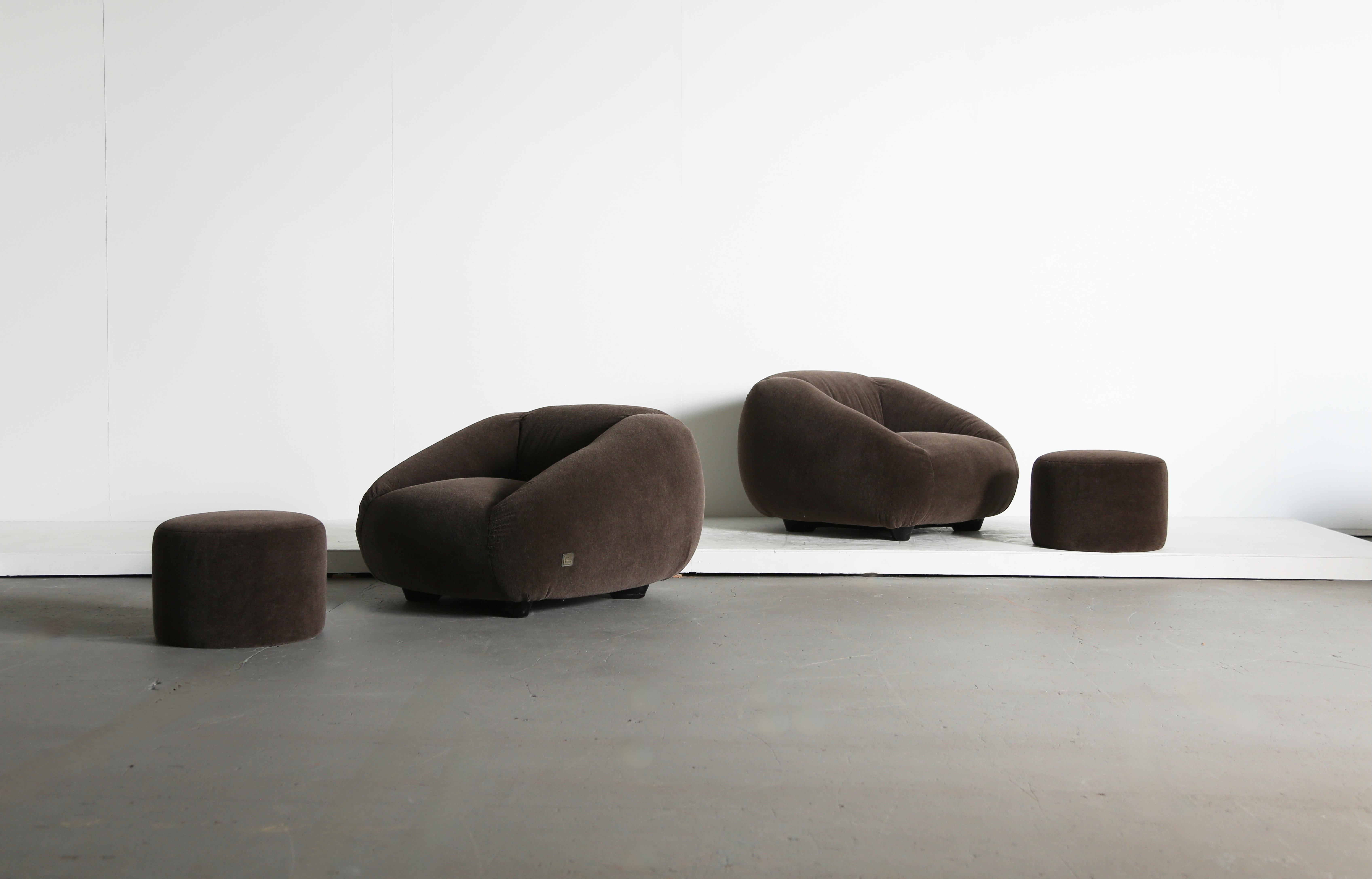 Mid-Century Modern Chaises et ottomans AT&T, Italie, années 1970, Studio G14 en vente