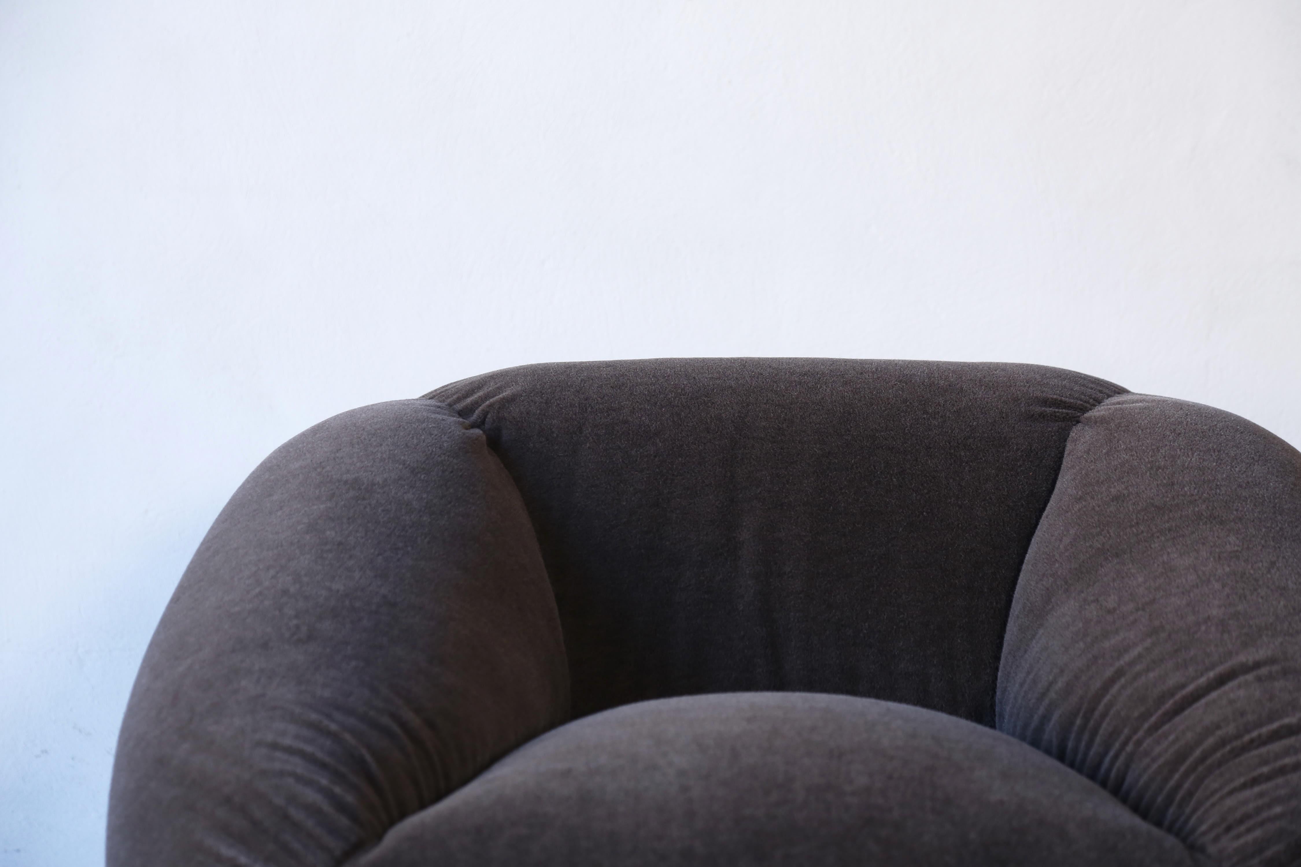 20ième siècle Chaises et ottomans AT&T, Italie, années 1970, Studio G14 en vente