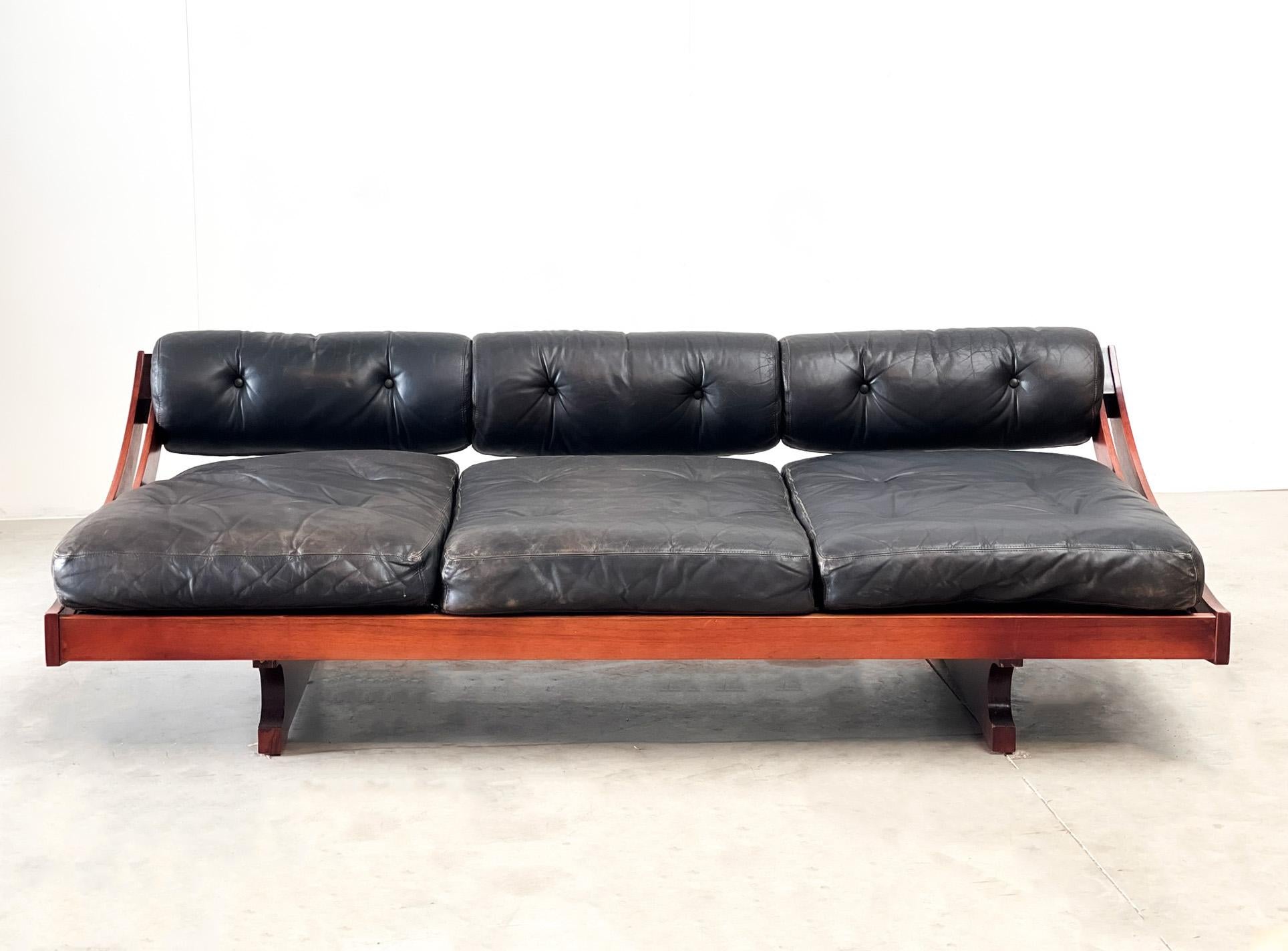 Late 20th Century GS195 black leather sofa or daybed by Gianni Songia