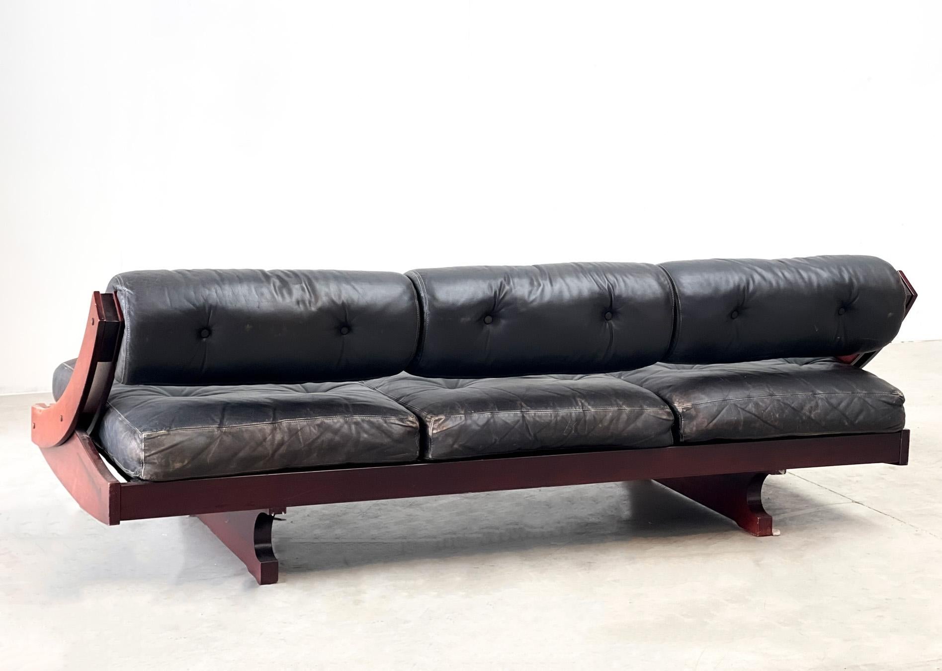 GS195 black leather sofa or daybed by Gianni Songia 2