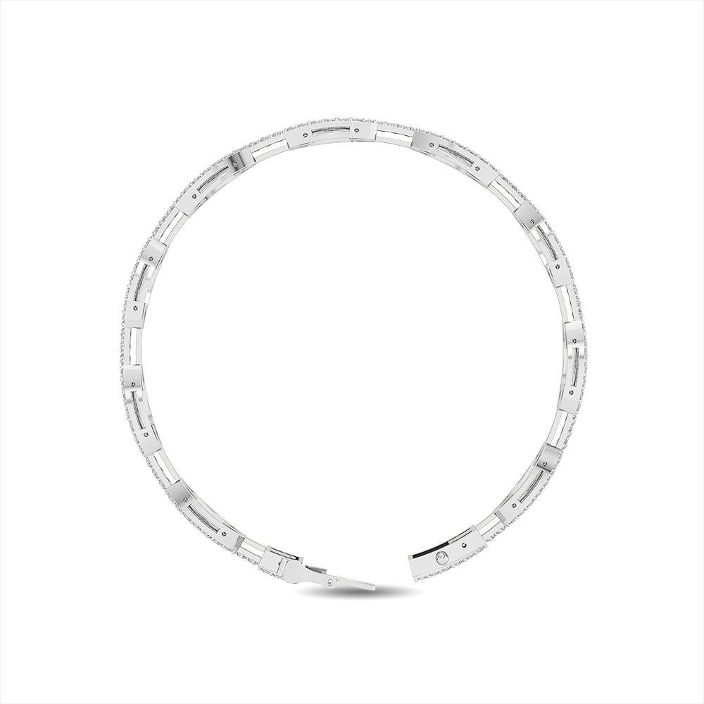Contemporary GSI Certified 2.3ct Natural Diamond F-VS 14k Gold Designer Oval Link Bracelet For Sale