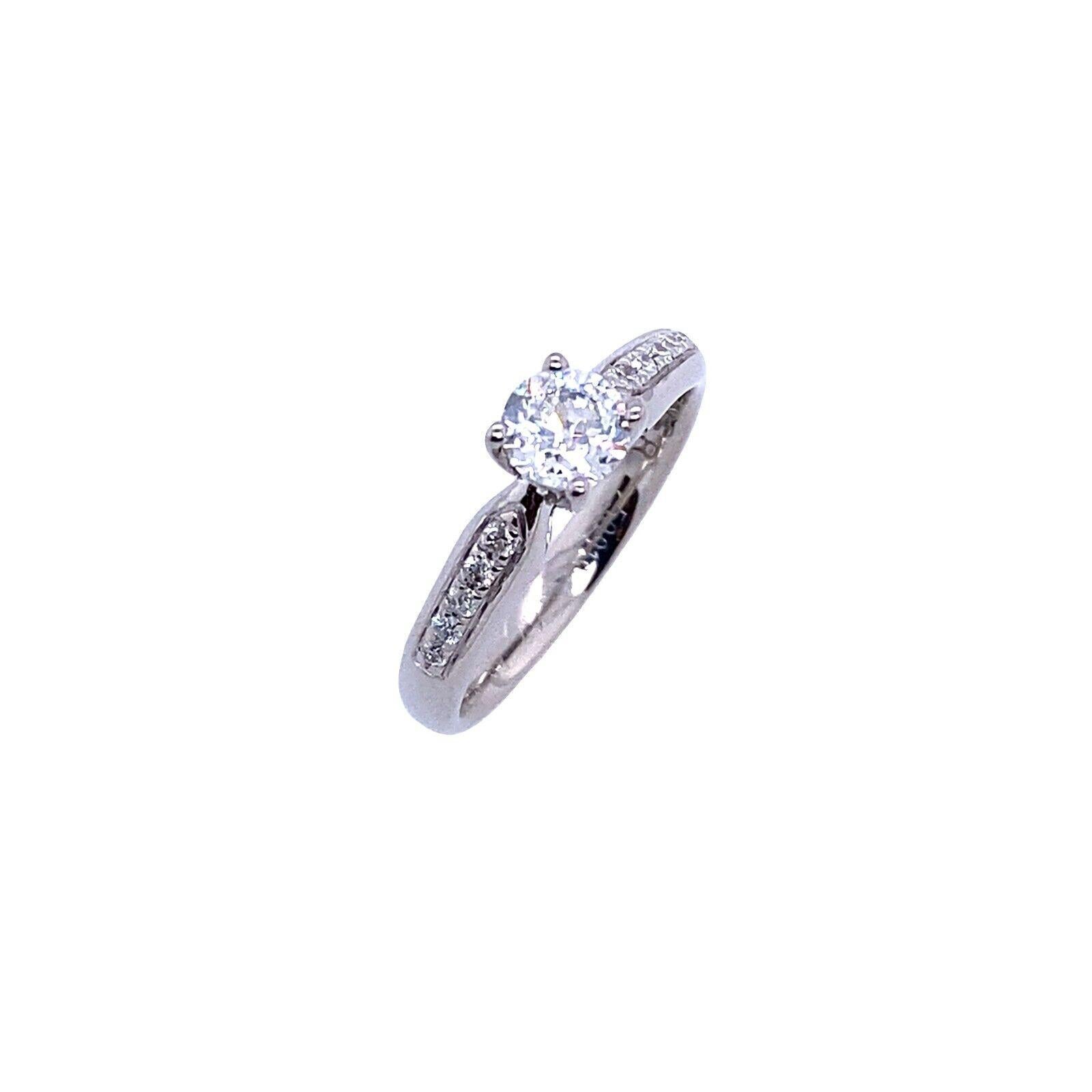 This Diamond engagement ring features a 0.47ct Round Brilliant Diamond set in a Platinum. The Diamond is accompanied by 0.03ct on the shoulders of the ring. The ring is certified by GSI

Additional Information:
Total Diamond Weight: 0.50ct
Diamond