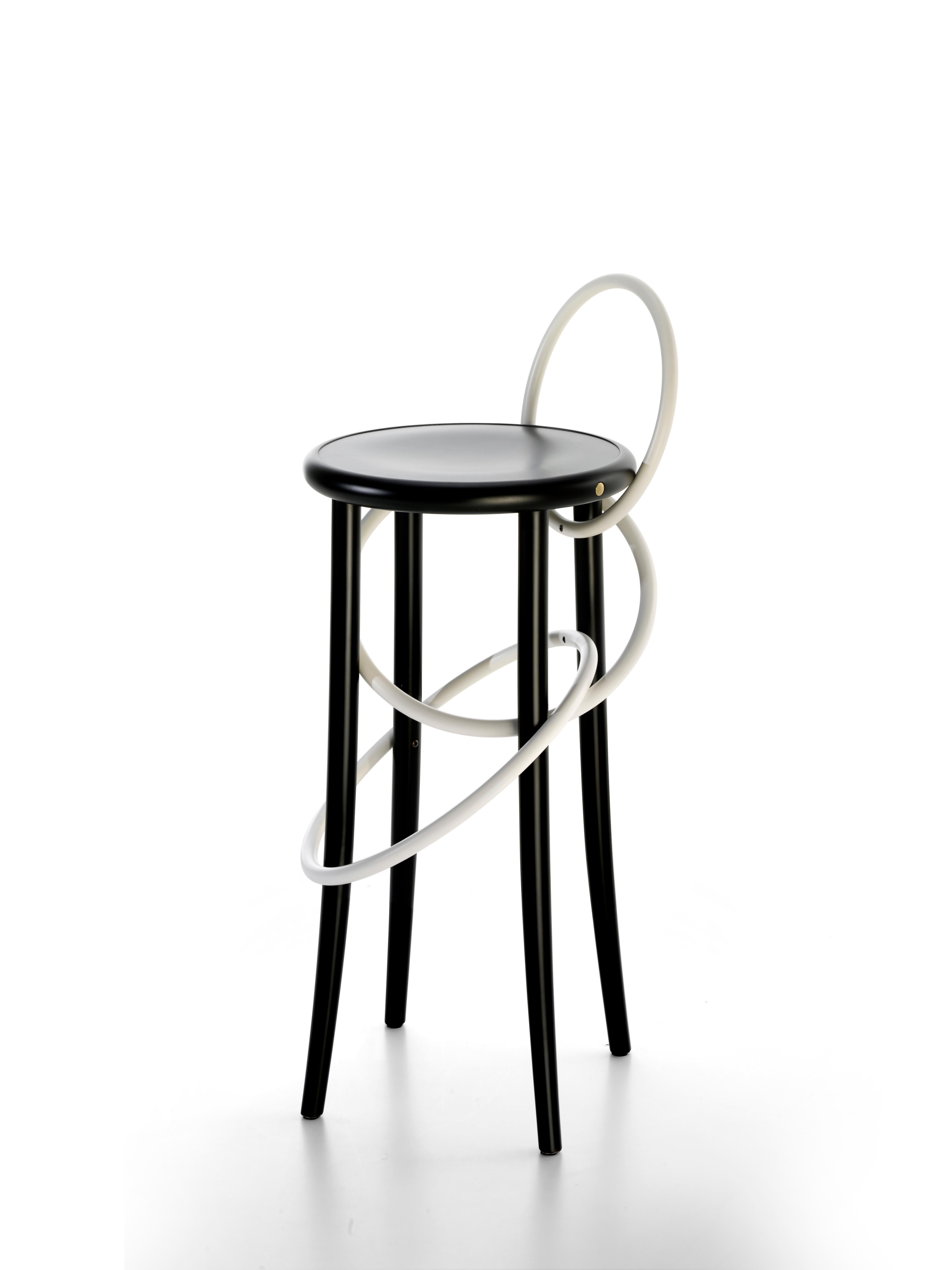 Gebrder Thonet Vienna GmbH Cirque Barhocker zweifarbig schwarz mit weißen Ringen im Angebot 1