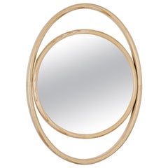 Gebrüder Thonet Vienna GmbH Grand miroir ovale Eyeshine avec cadre en bois de frêne