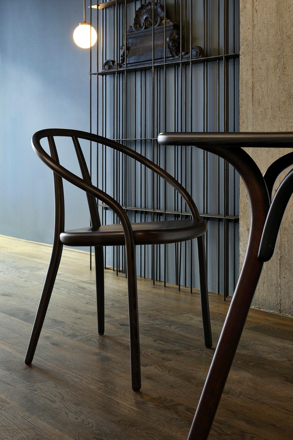 Modern Gebrüder Thonet Vienna GmbH Gustav Chair in Black with Plywood Seat For Sale