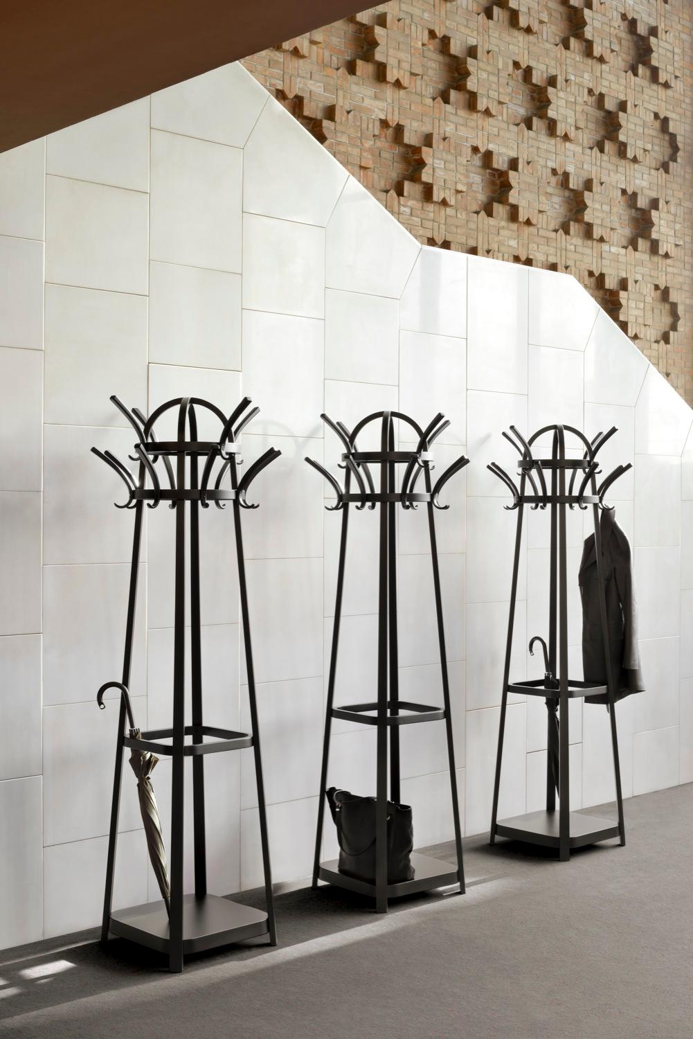 Austrian Gebrüder Thonet Vienna GmbH Kolo Moser Wooden Coat Rack in Black For Sale