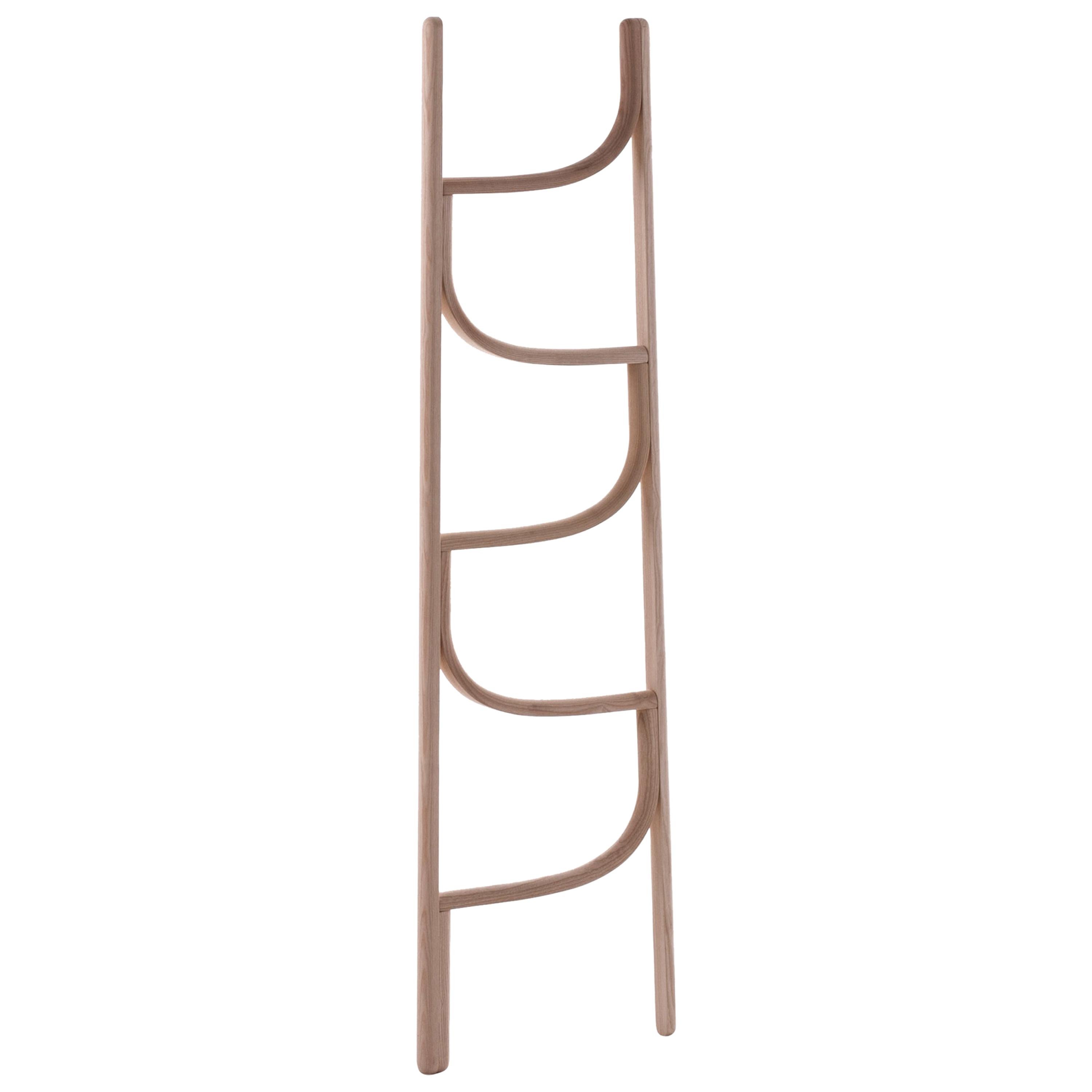 Gebrüder Thonet Vienna GmbH Piccola scala per abiti in legno di frassino