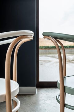 Gebrüder Thonet Vienna GmbH Silla Stuhl Bicolor de Haya y Gris Ardilla