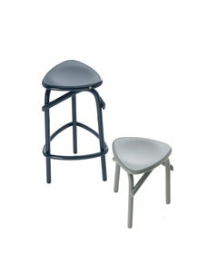 Gebrüder Thonet Vienna GmbH Taburete Trio en gris piedra