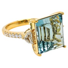 Bague en or jaune certifiée GU de 10,48 carats d'aigue-marine et de diamant fantaisie