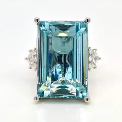 GU zertifiziert 30.58 Karat Aquamarin Fancy Diamond Weißgold Ring