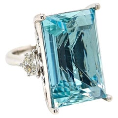GU zertifiziert 30.58 Karat Aquamarin Fancy Diamond Weißgold Ring