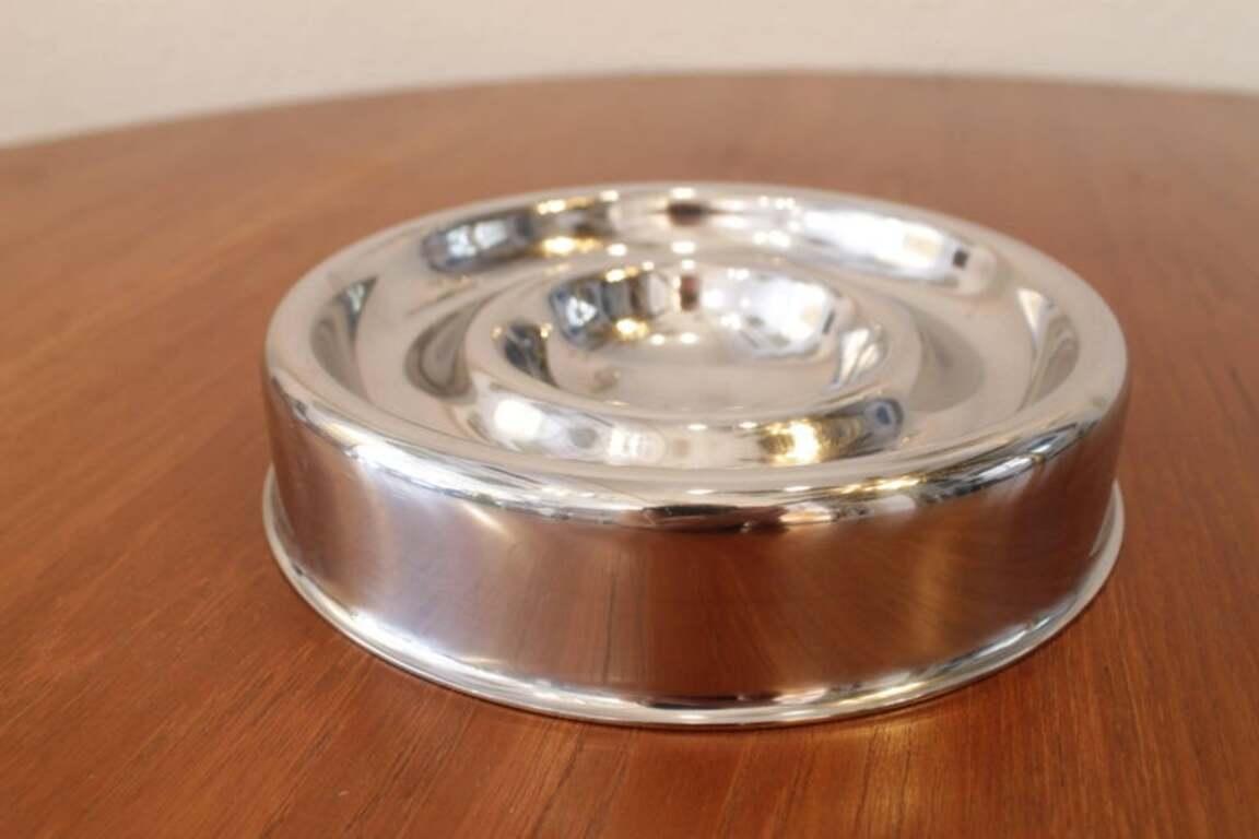 Polished stainless steel ashtray 